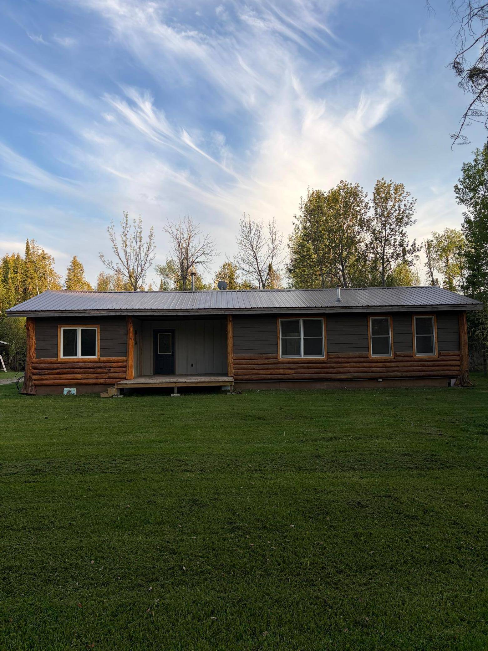 9289 Dawson RD NW, Angle Inlet, MN 56711