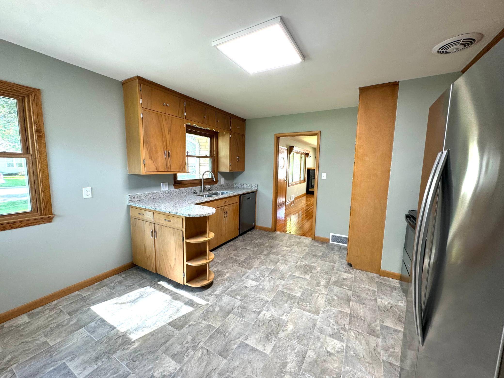 221 Woodlawn AVE, Lake Lillian, MN 56253