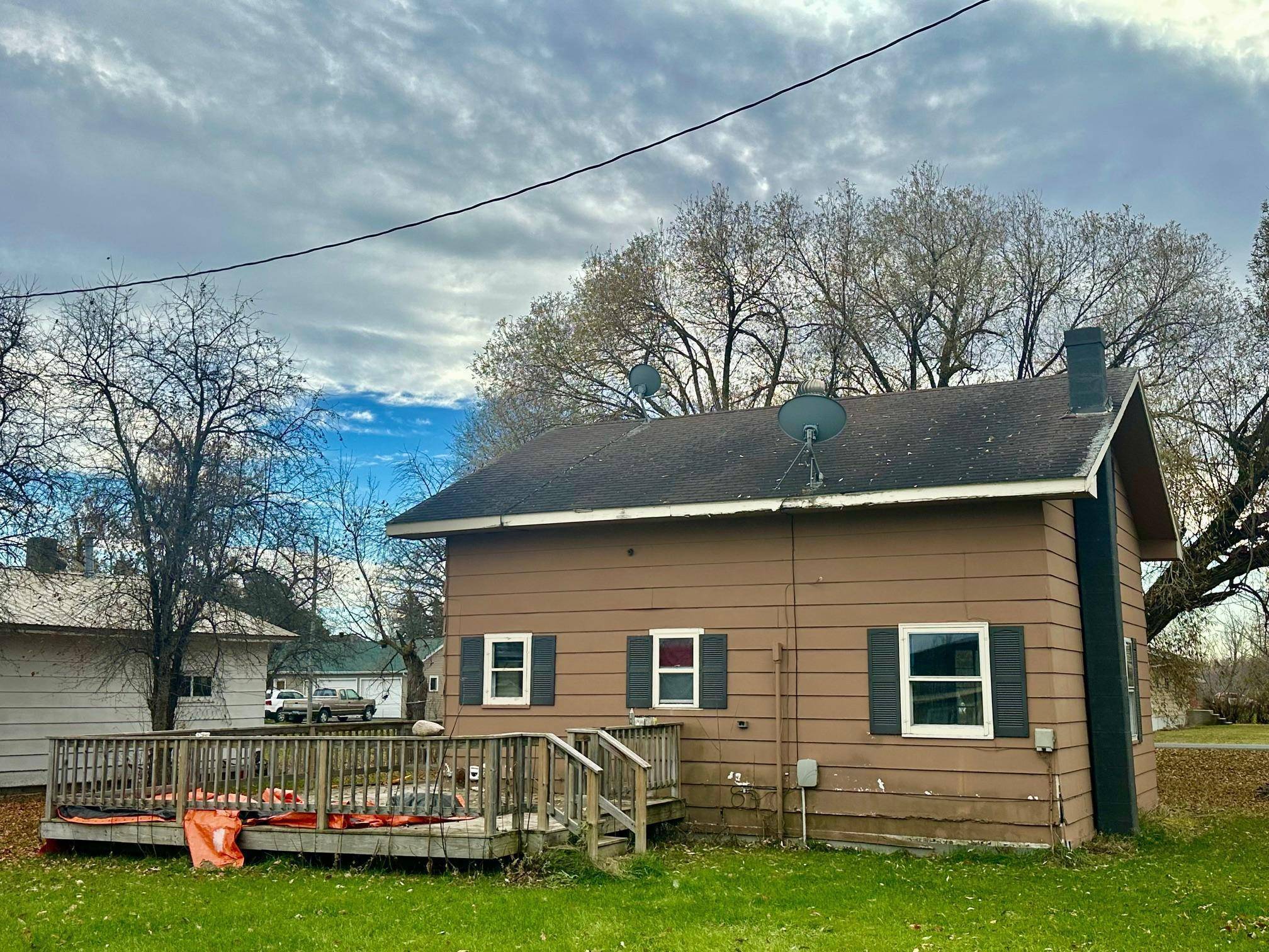 222 W Woodrow ST, Grygla, MN 56727