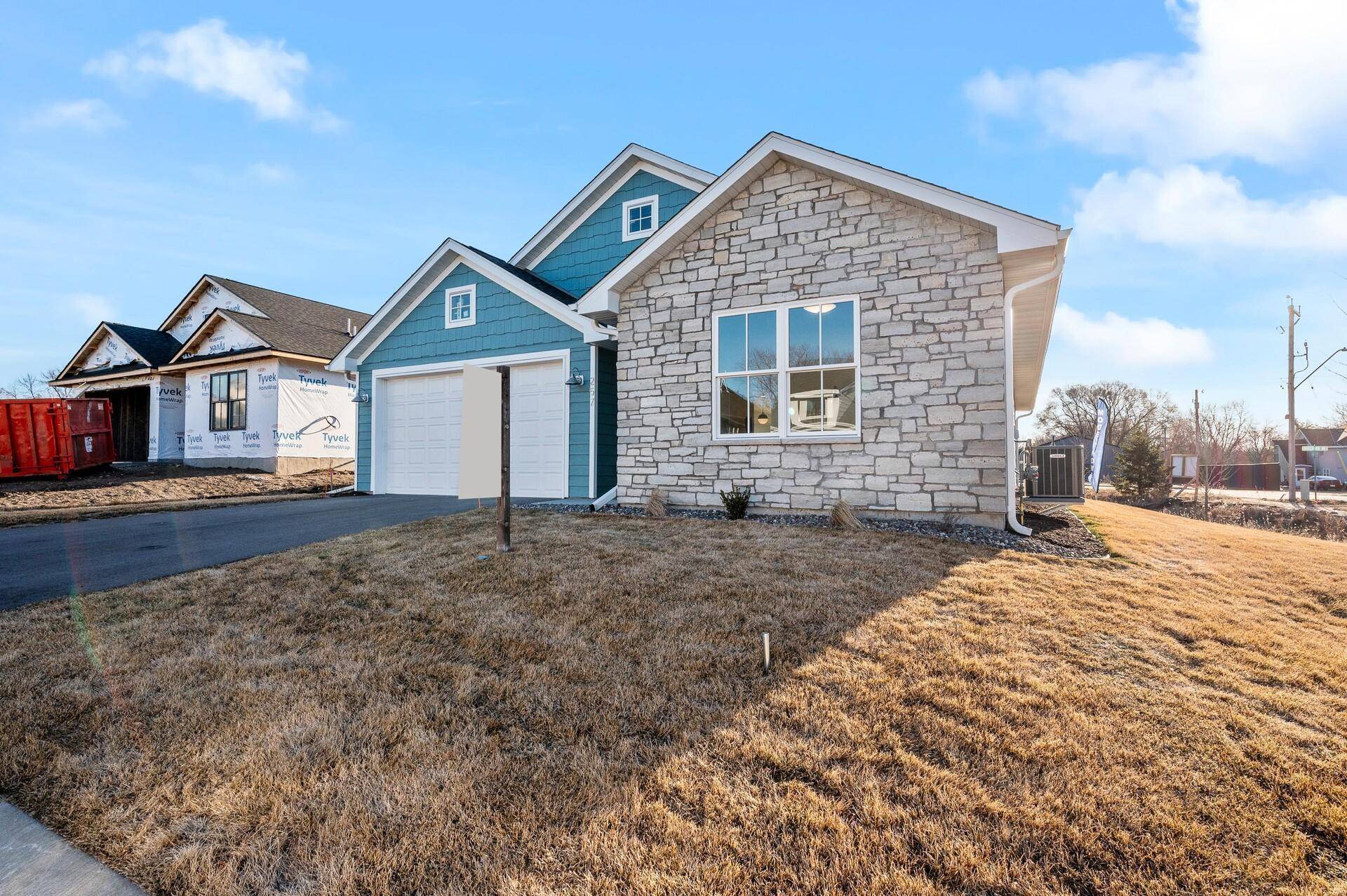 335 Liberty DR, Hanover, MN 55341