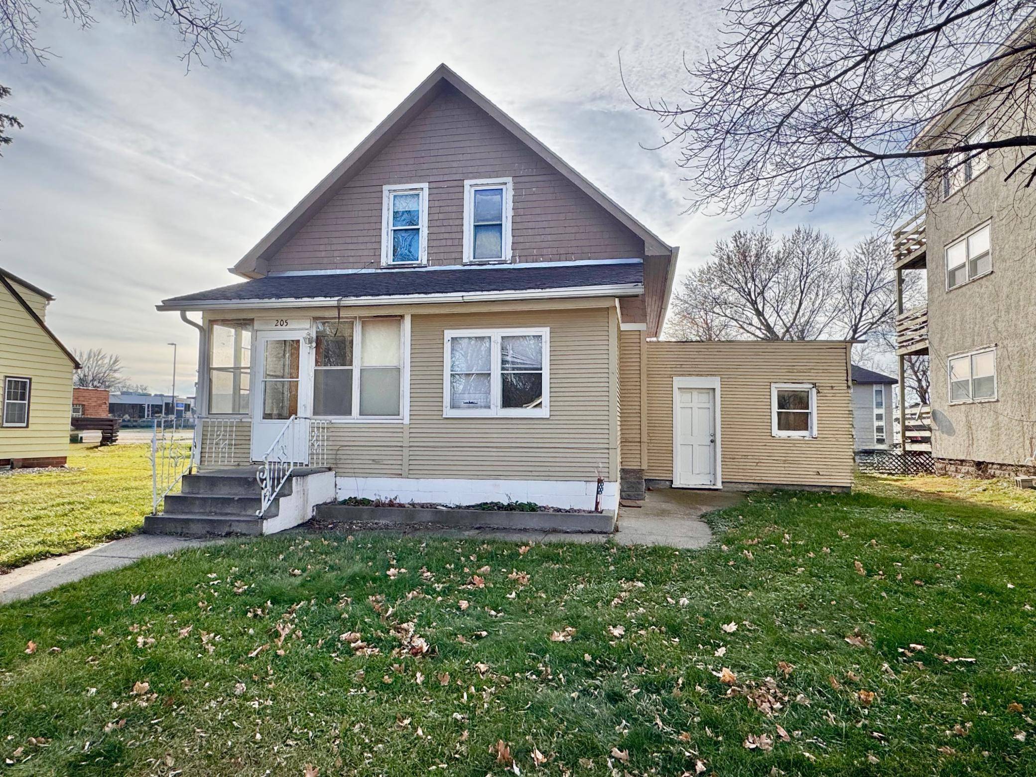 205 W Marshall ST, Marshall, MN 56258