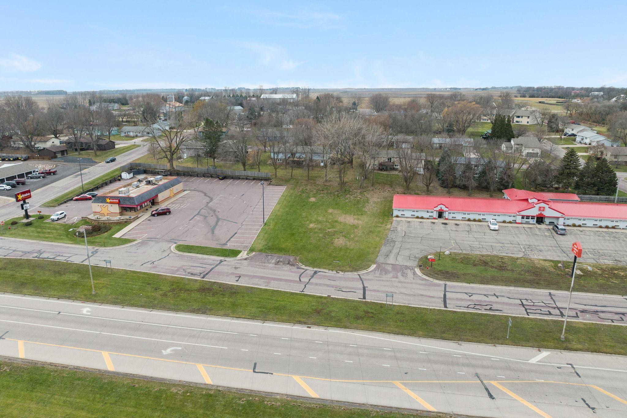 240 3rd AVE, Windom, MN 56101