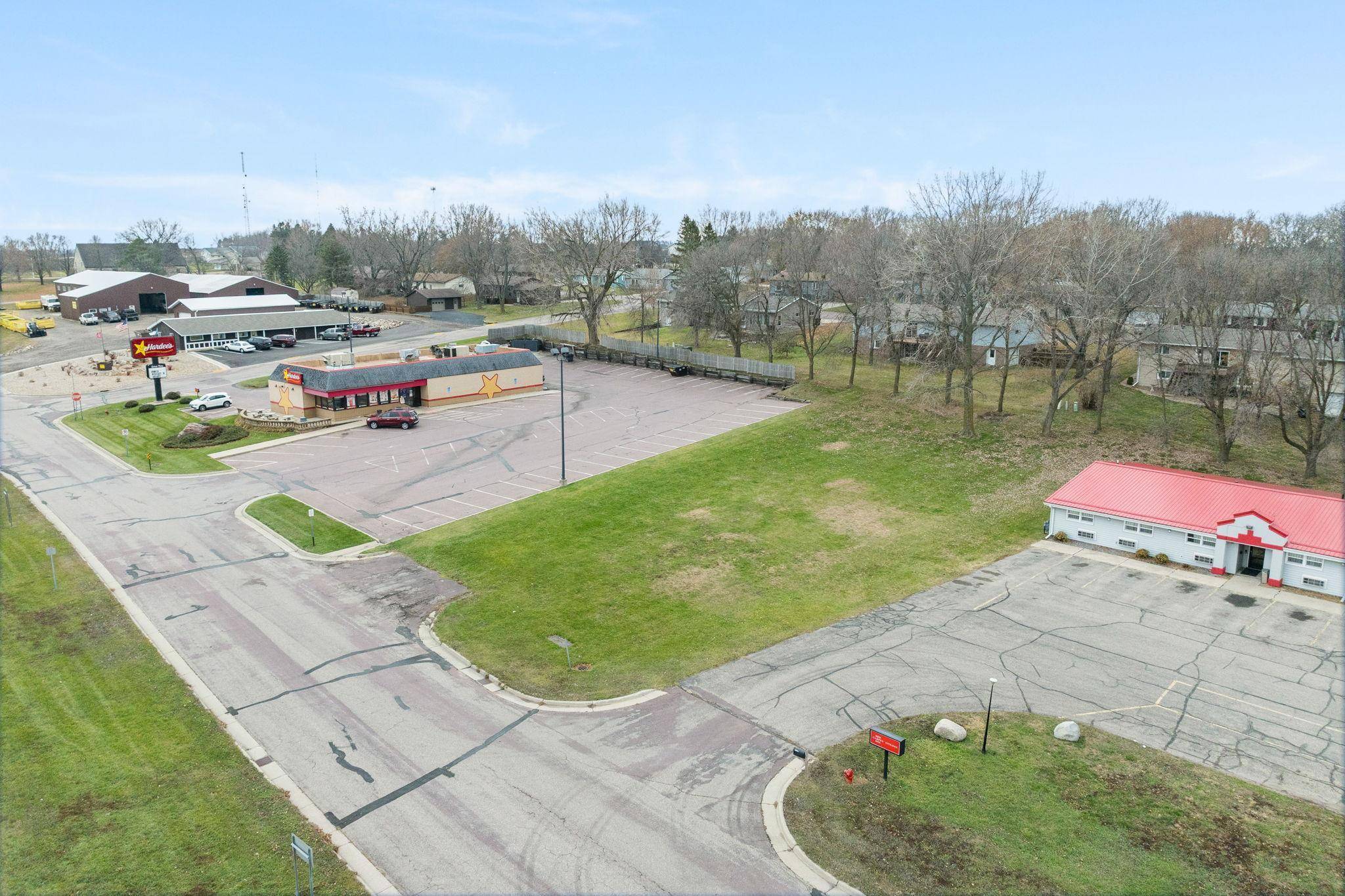 240 3rd AVE, Windom, MN 56101