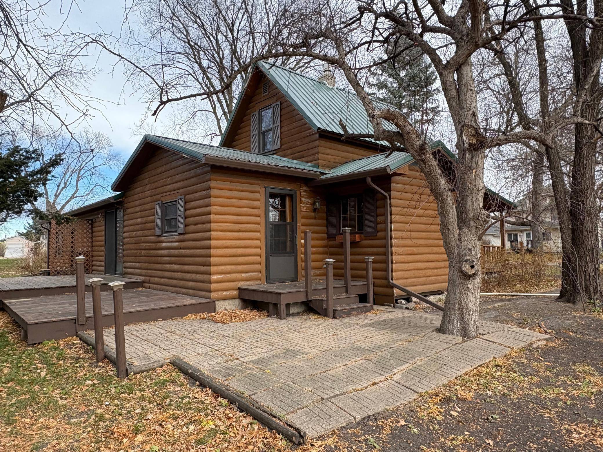 208 21st ST S, Benson, MN 56215