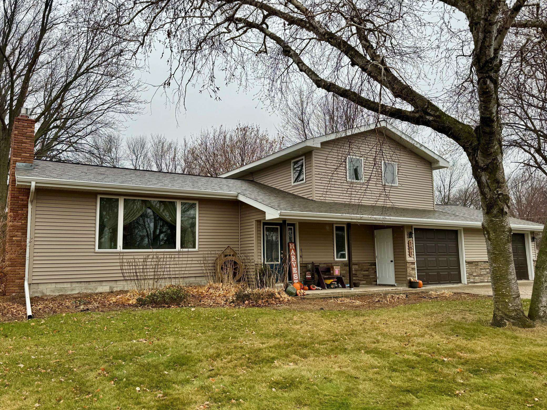111 Cherry AVE, Bird Island, MN 55310