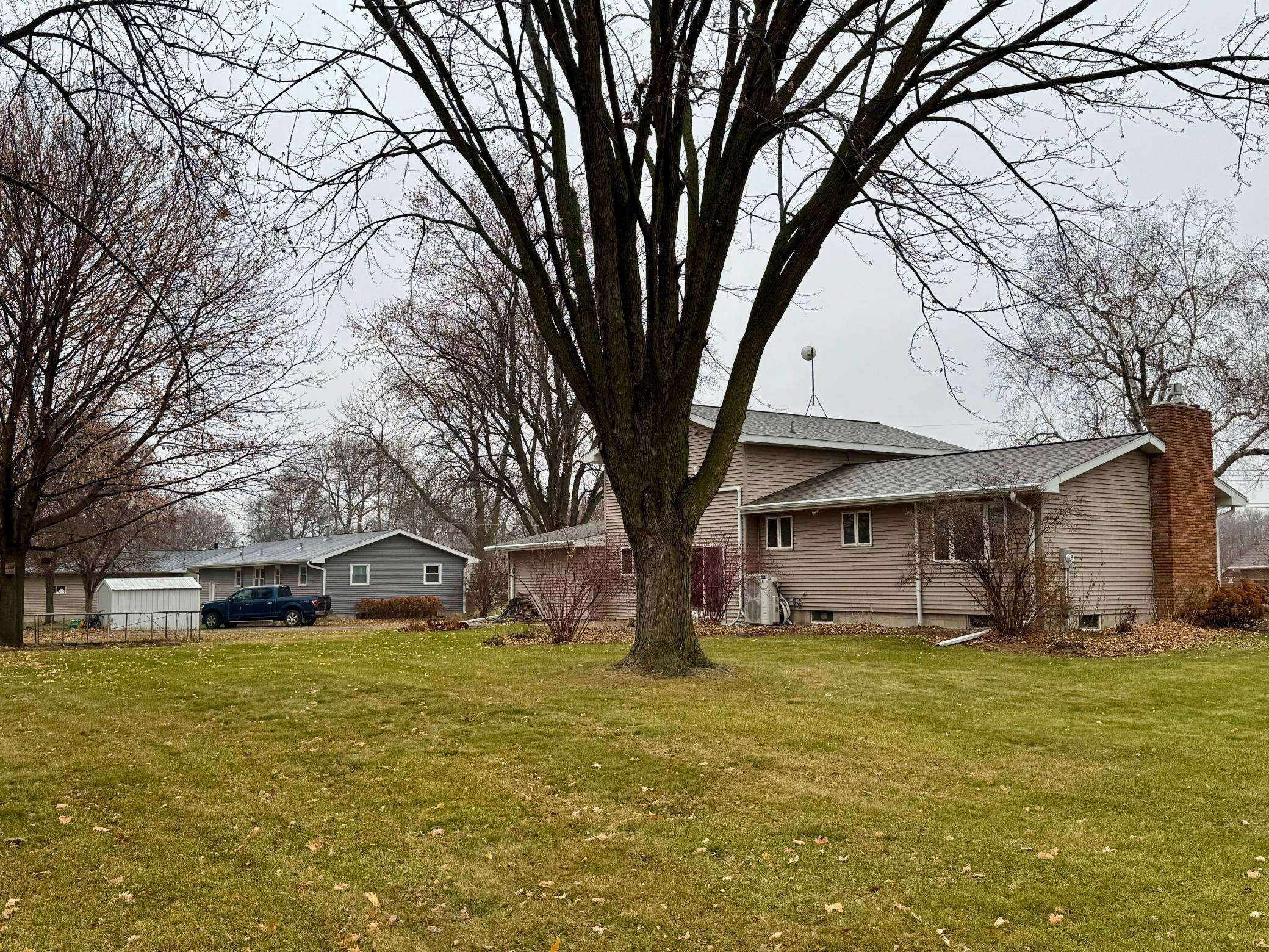 111 Cherry AVE, Bird Island, MN 55310