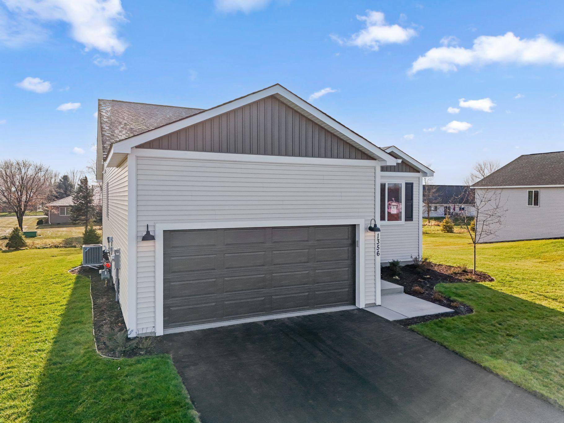 1356 Wisteria LN, New Richmond, WI 54017