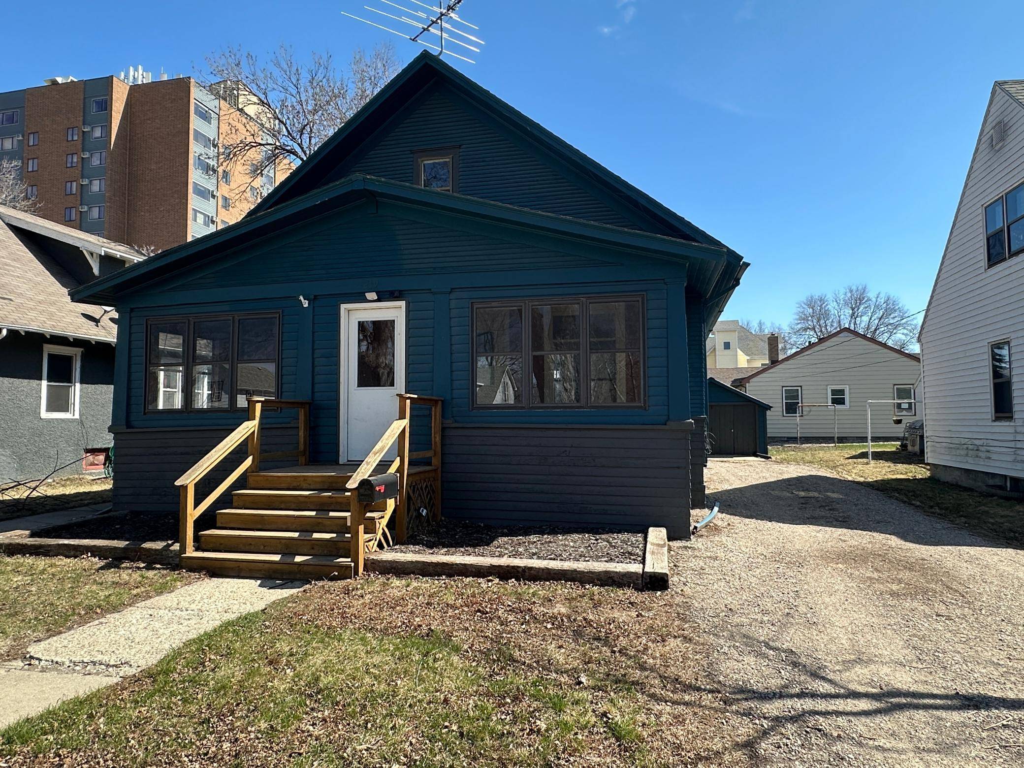 219 3rd AVE SW, Pipestone, MN 56164