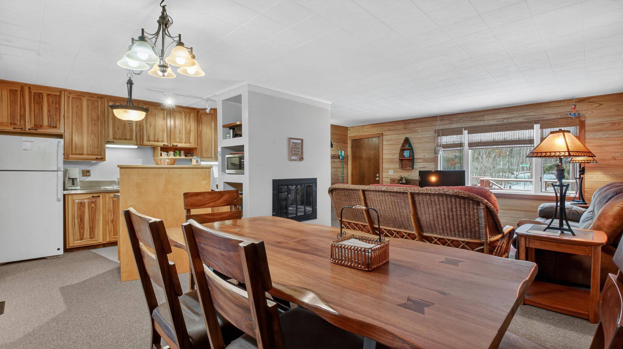 N1247 Deer Island RD, Stockholm, WI 54769