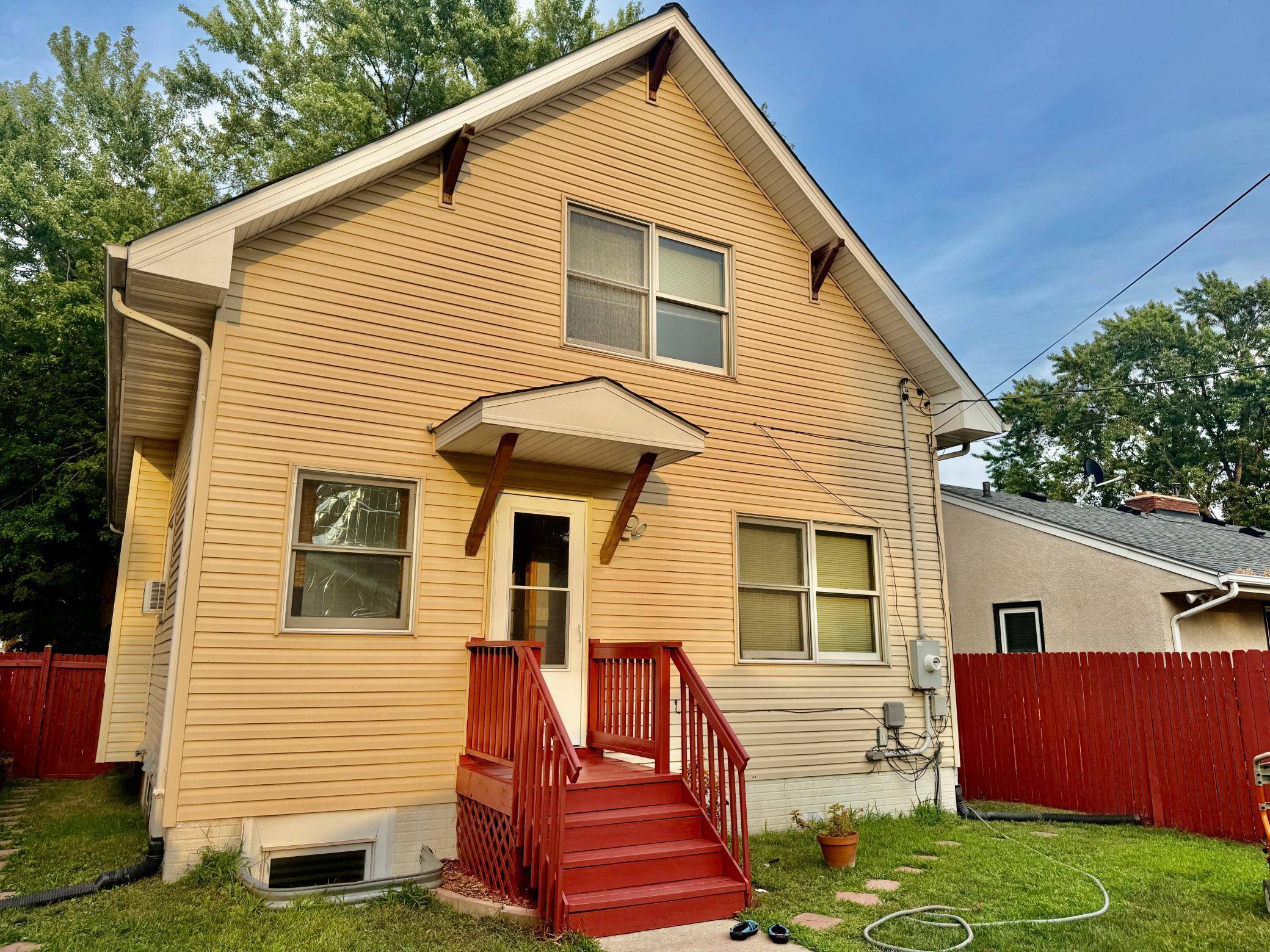 5239 N 6th ST, Minneapolis, MN 55430