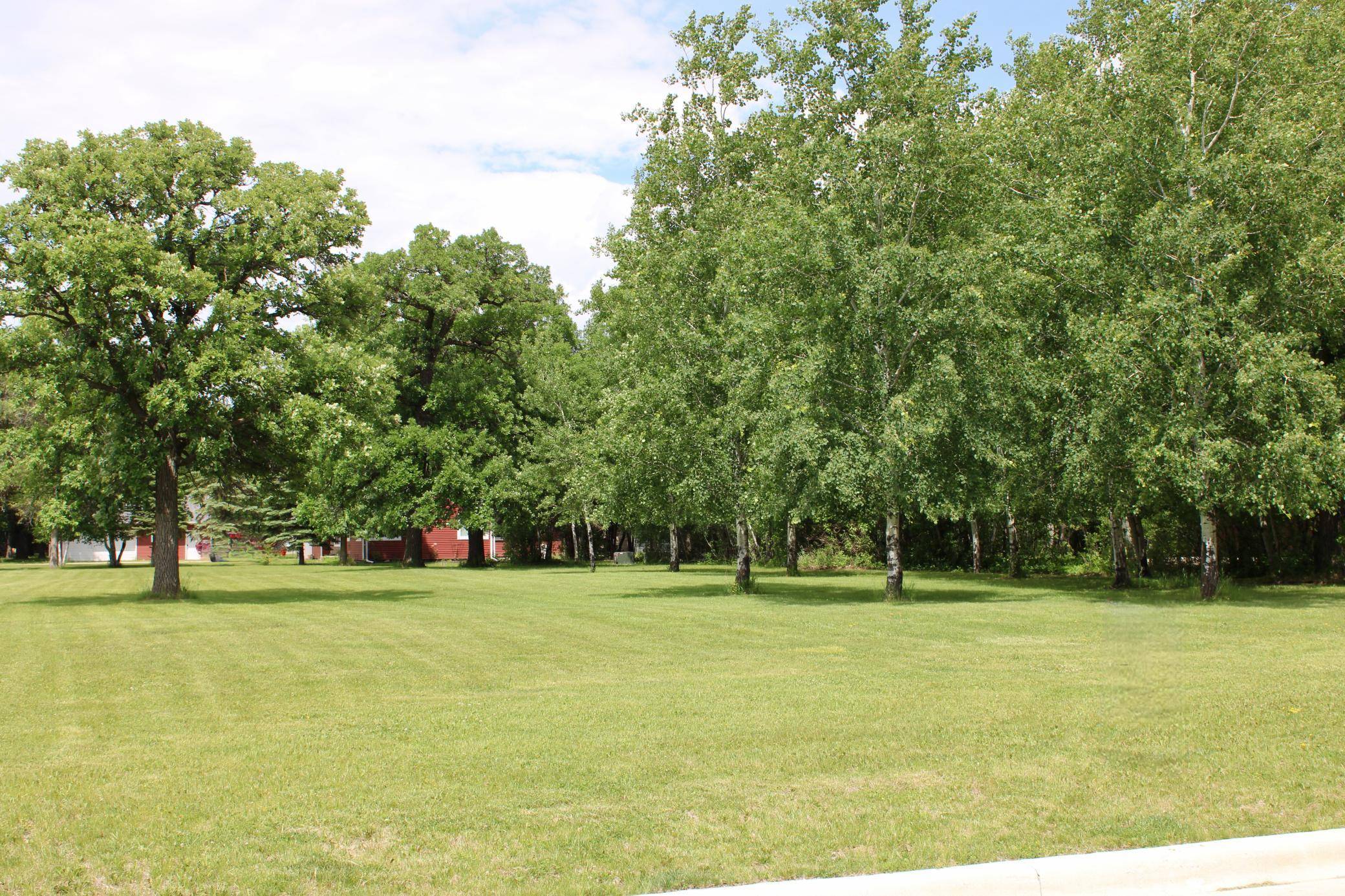401 Robson CT, Thief River Falls, MN 56701