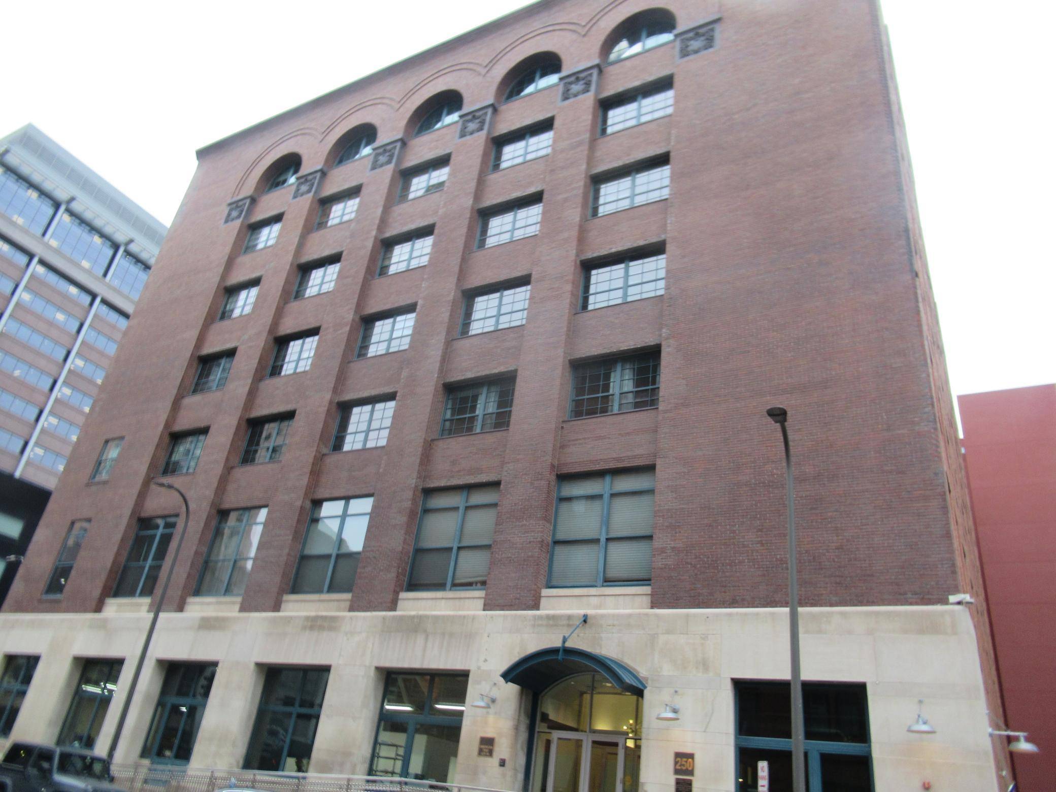 250 Park AVE #713, Minneapolis, MN 55415