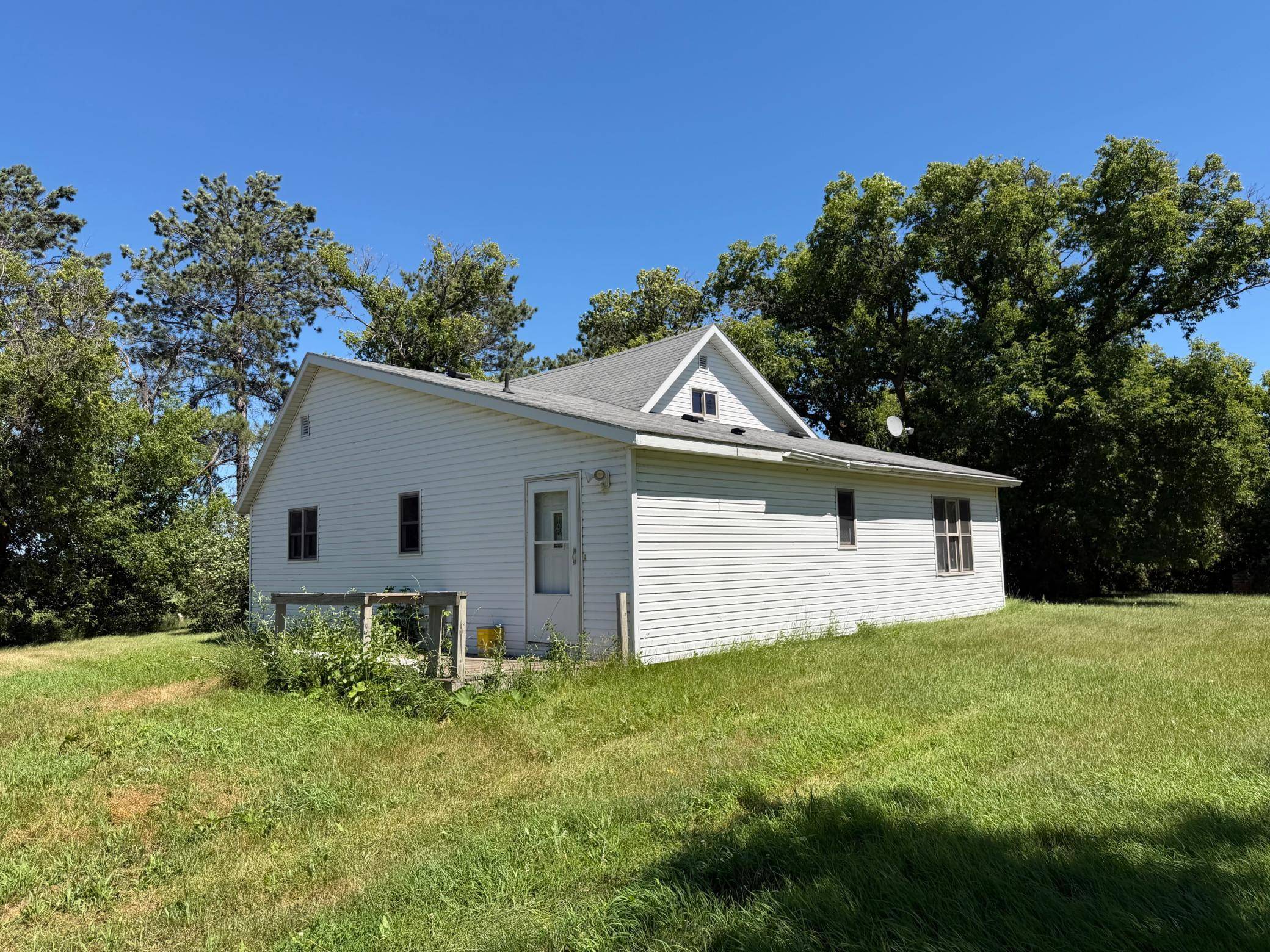 44028 220th ST, Roseau, MN 56751