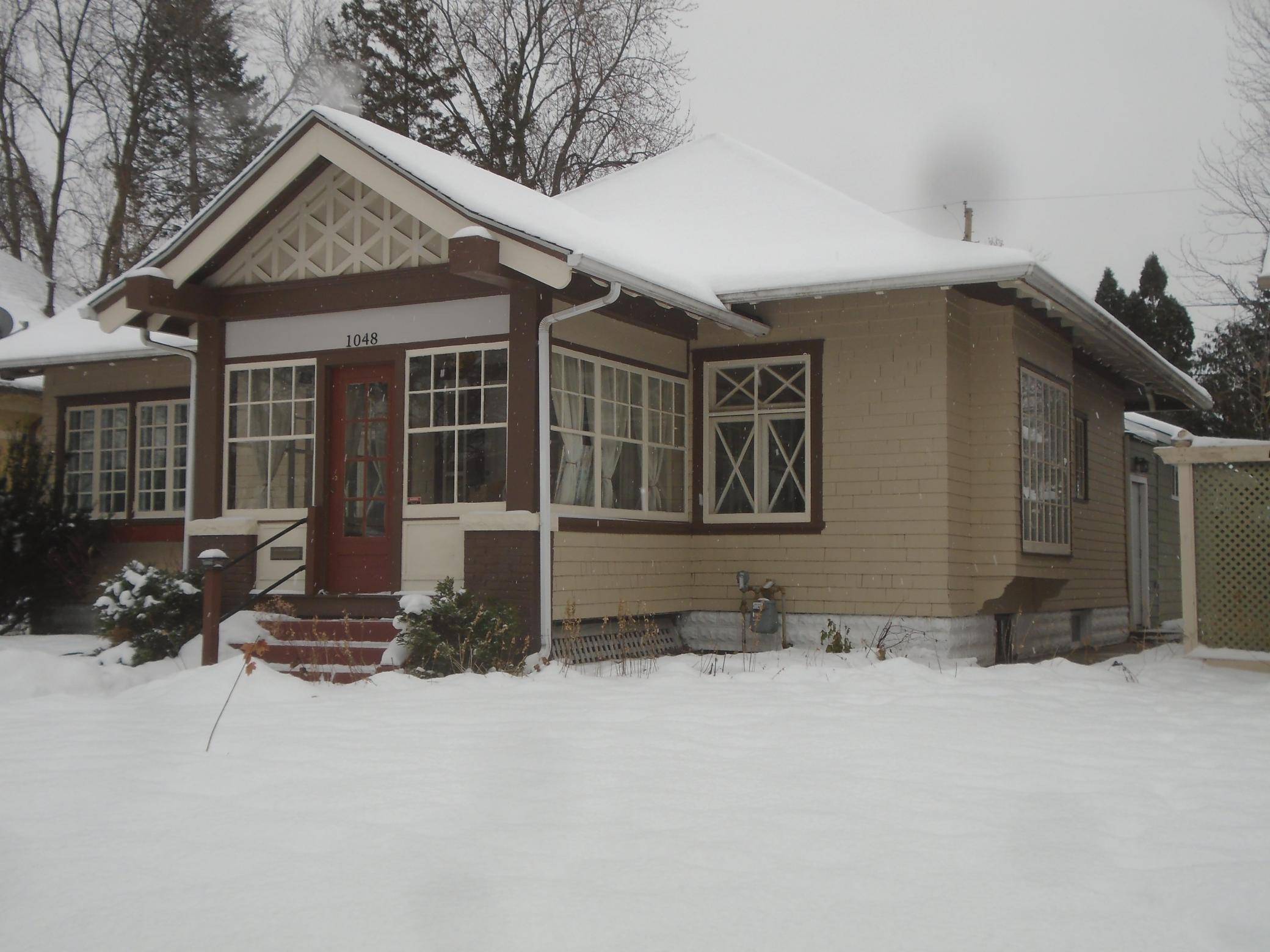 1048 Linwood AVE, Saint Paul, MN 55105