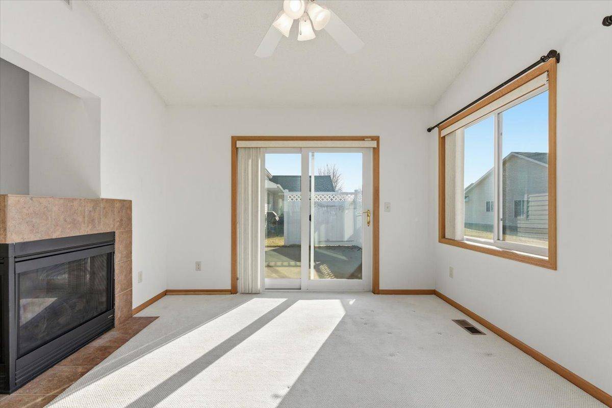 3014 127th AVE NW, Coon Rapids, MN 55448