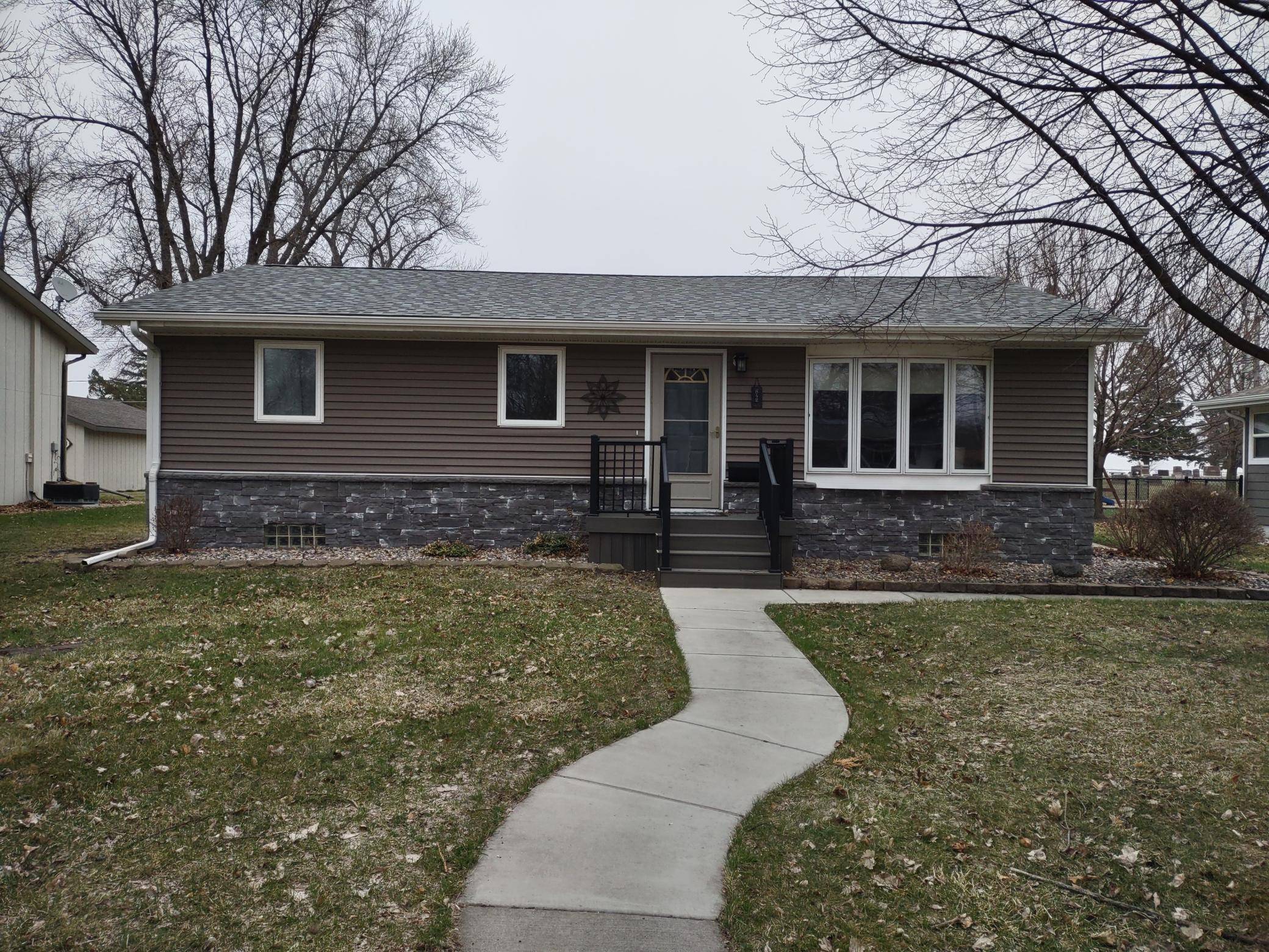 842 Western AVE, Madison, MN 56256