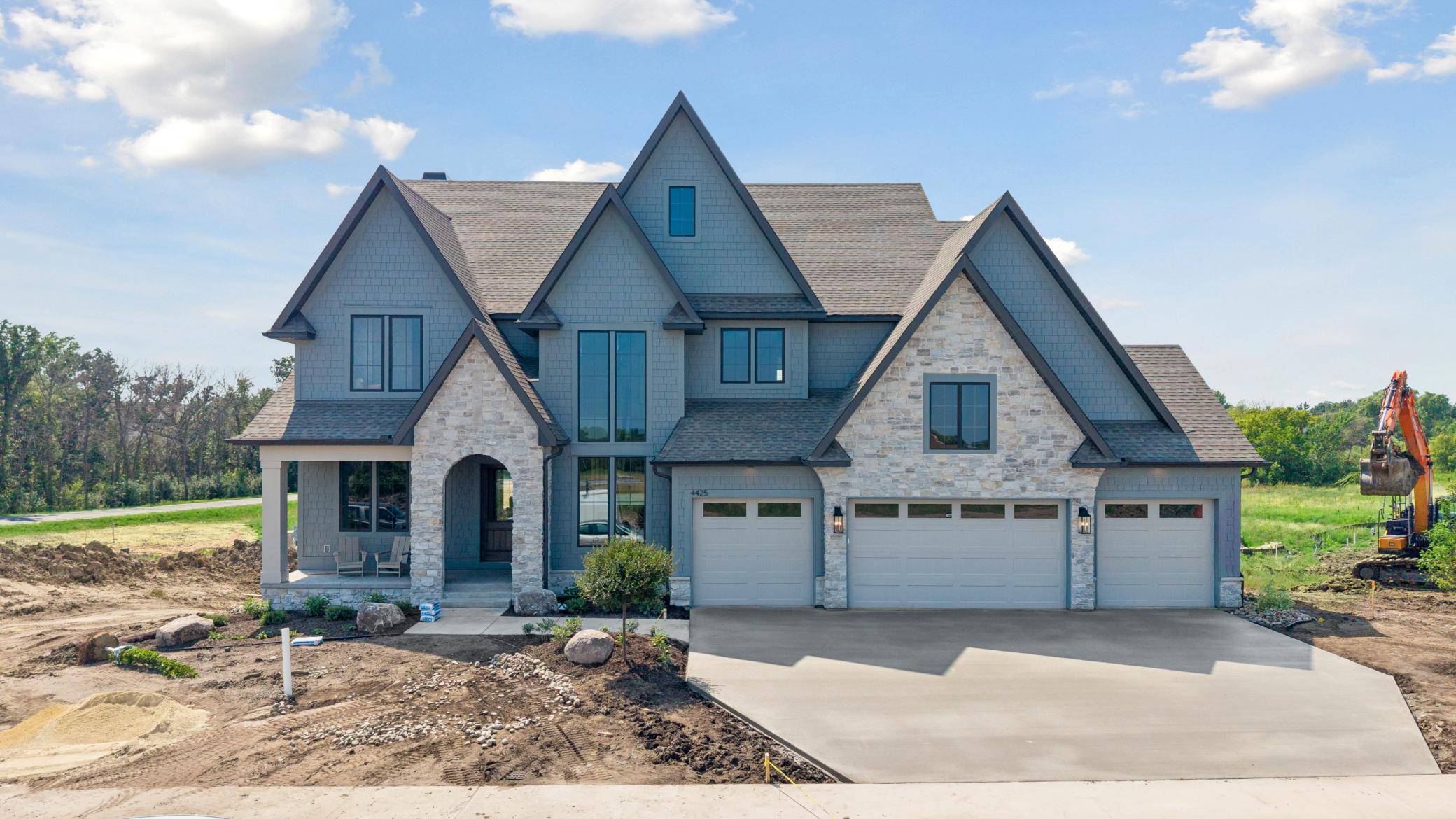 4425 Brindle DR, Medina, MN 55340