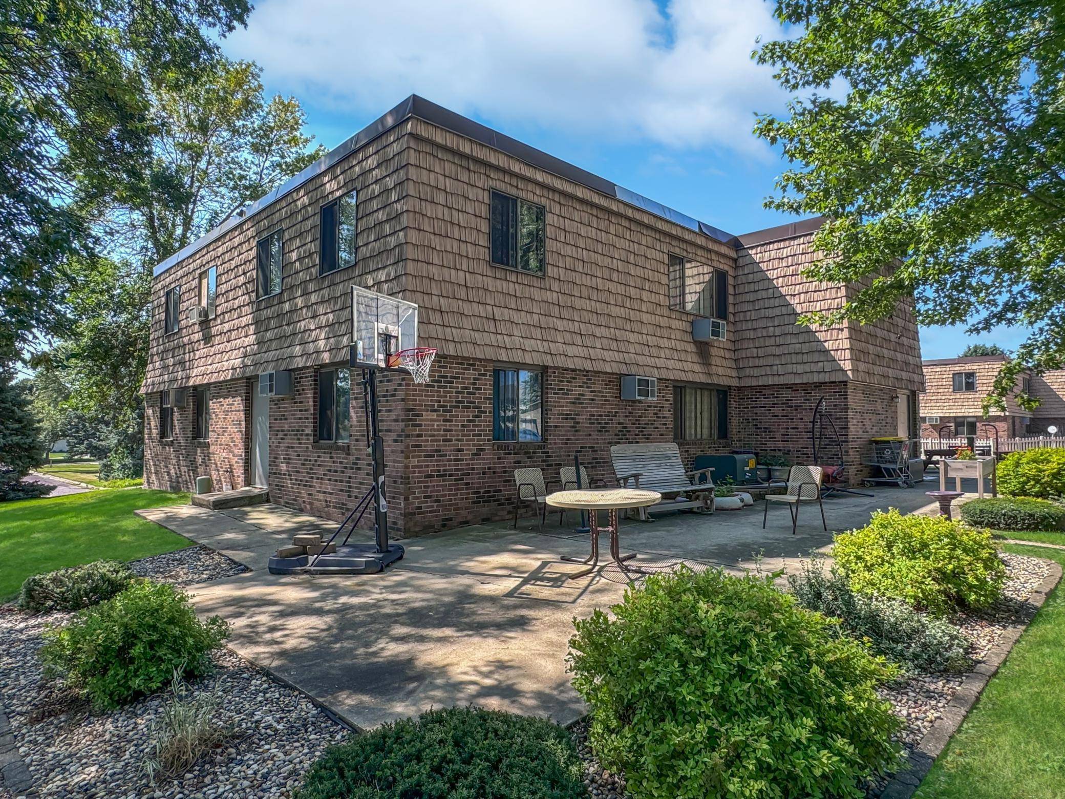 111 & 107 Dorothy ST, Fairmont, MN 56031