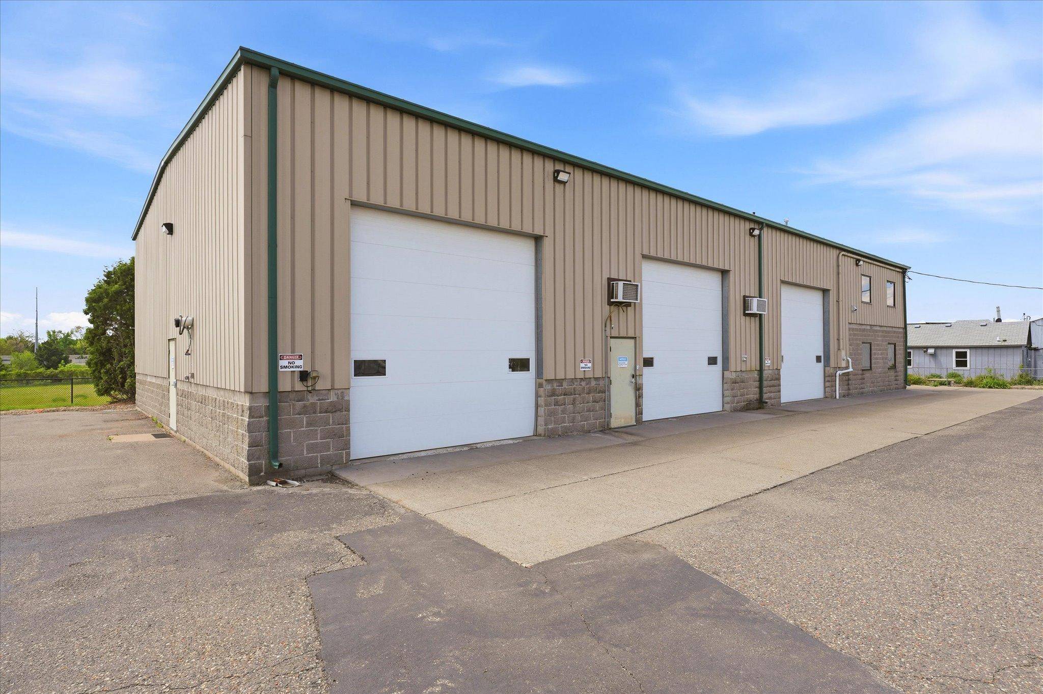 617 Pierce ST, Anoka, MN 55303