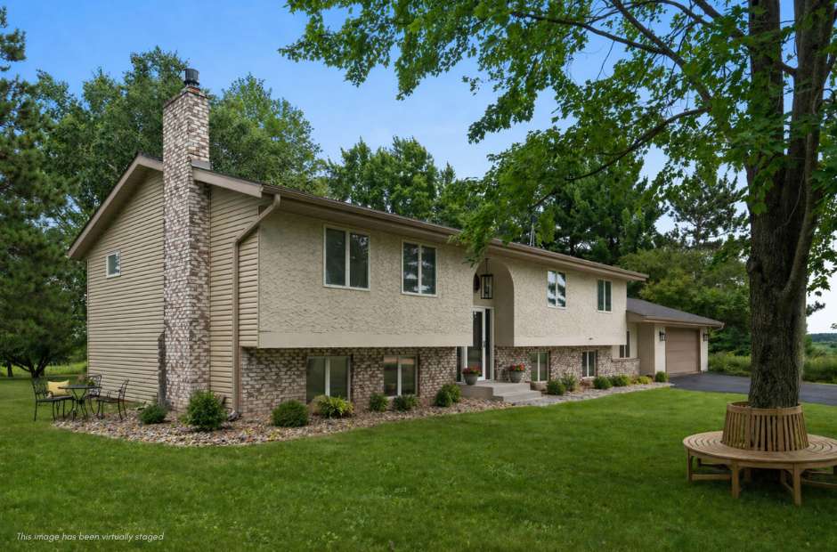 1735 Highway 63, New Richmond, WI 54017