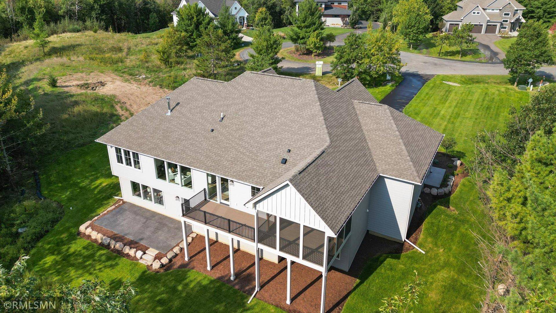 10484 56th PL N, Lake Elmo, MN 55042