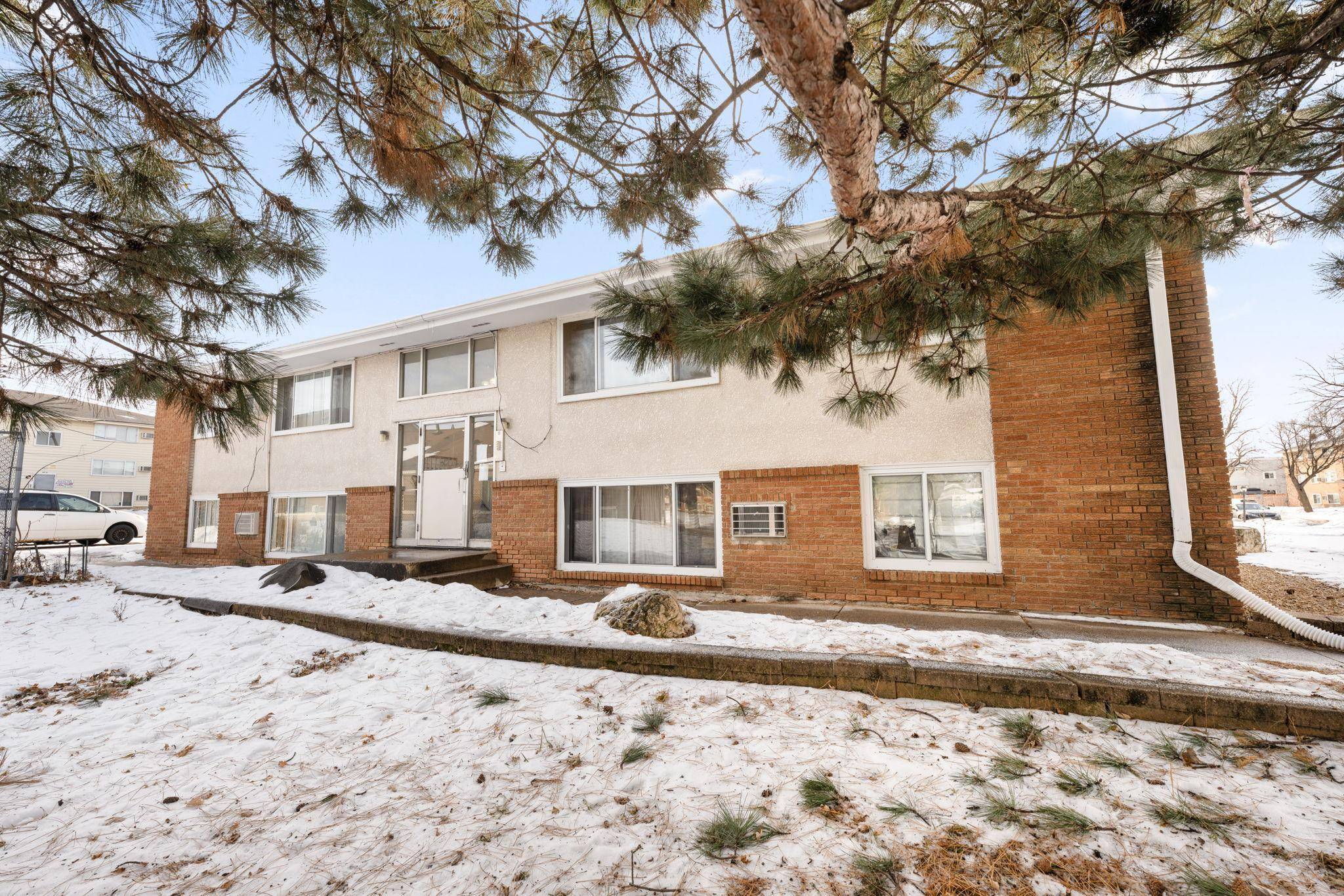 5733 Bossen TER, Minneapolis, MN 55417