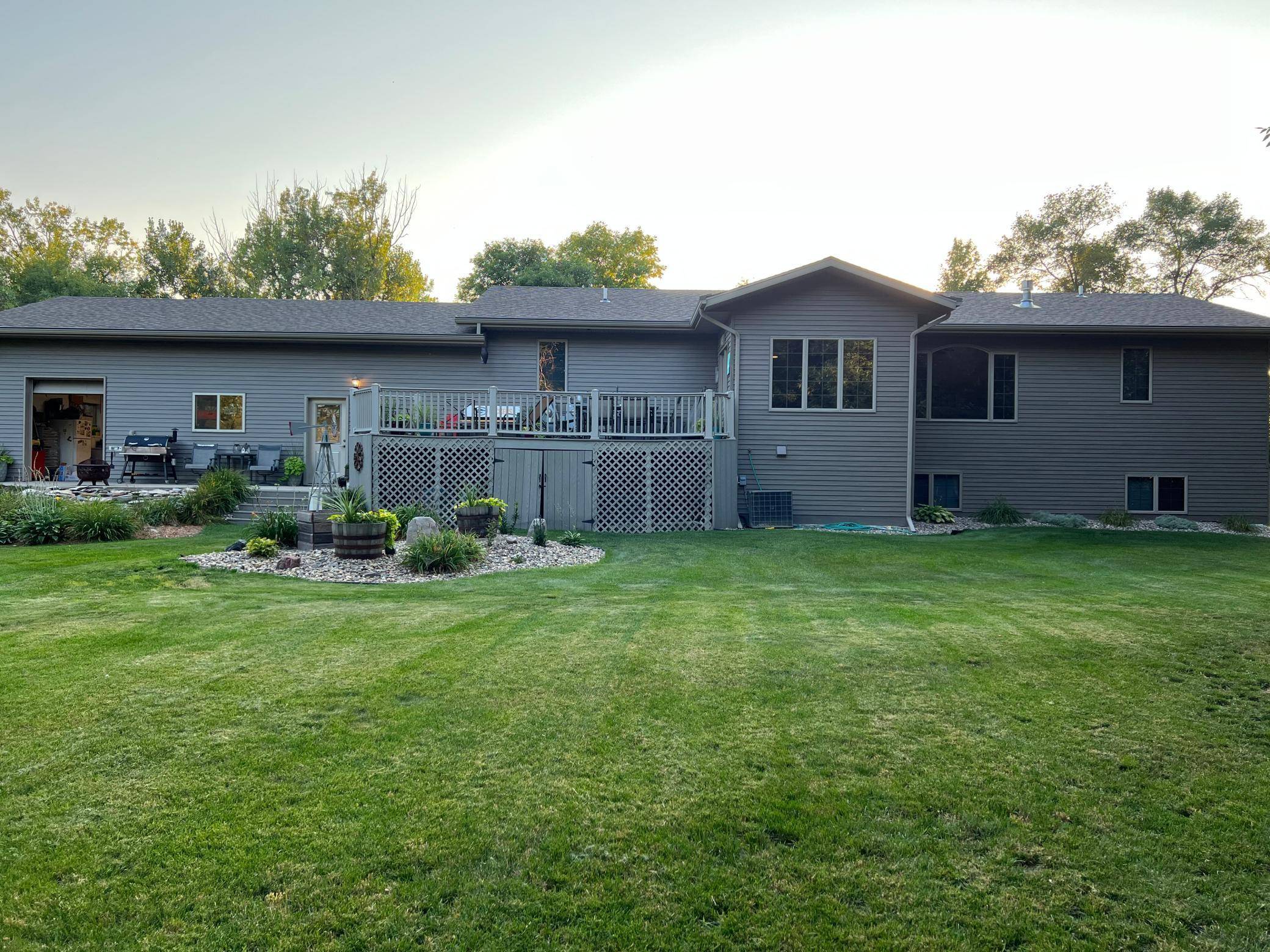 102 County RD 1, Fessenden, ND 58438
