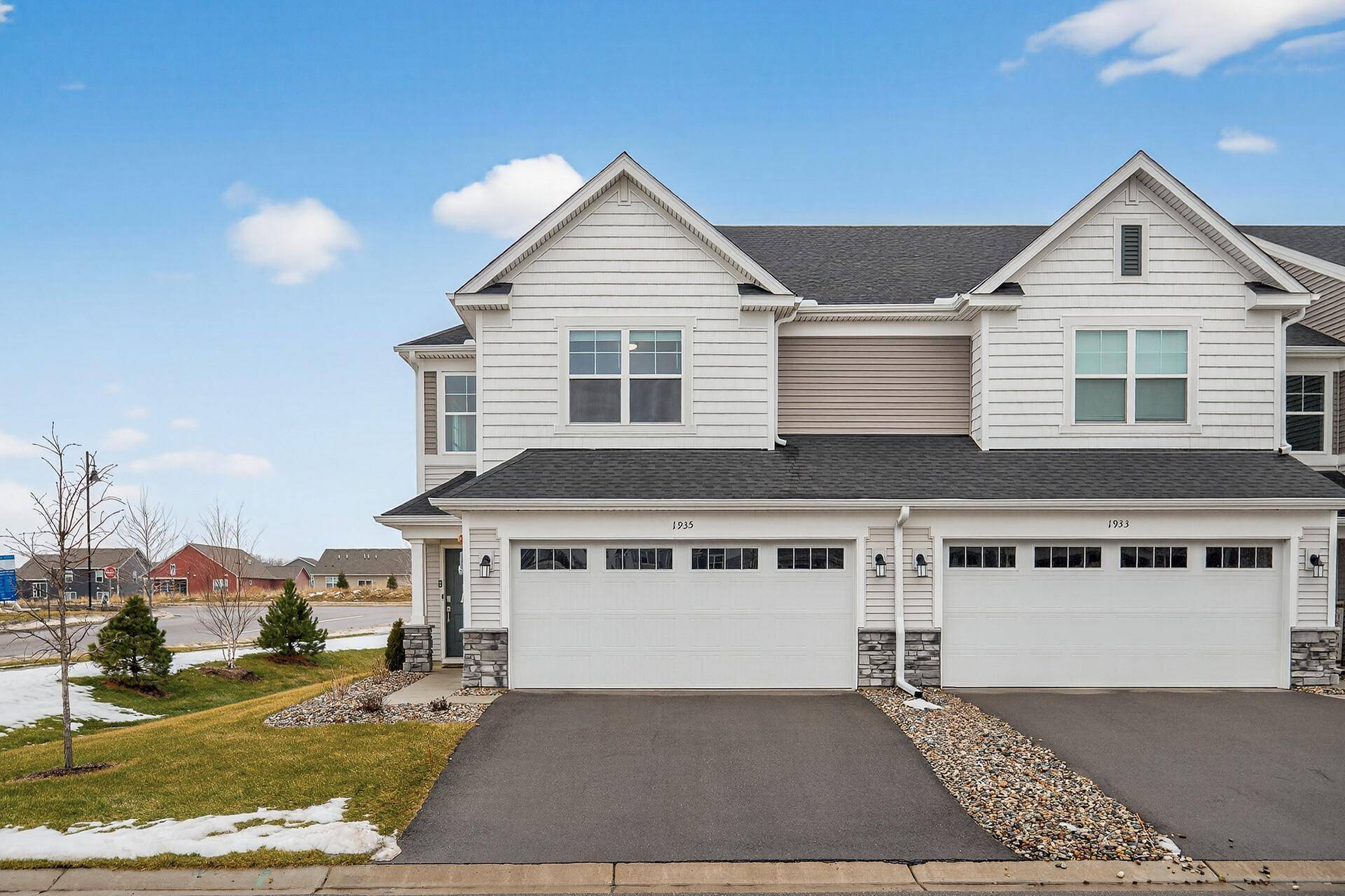 1935 Prospect LN, Carver, MN 55315