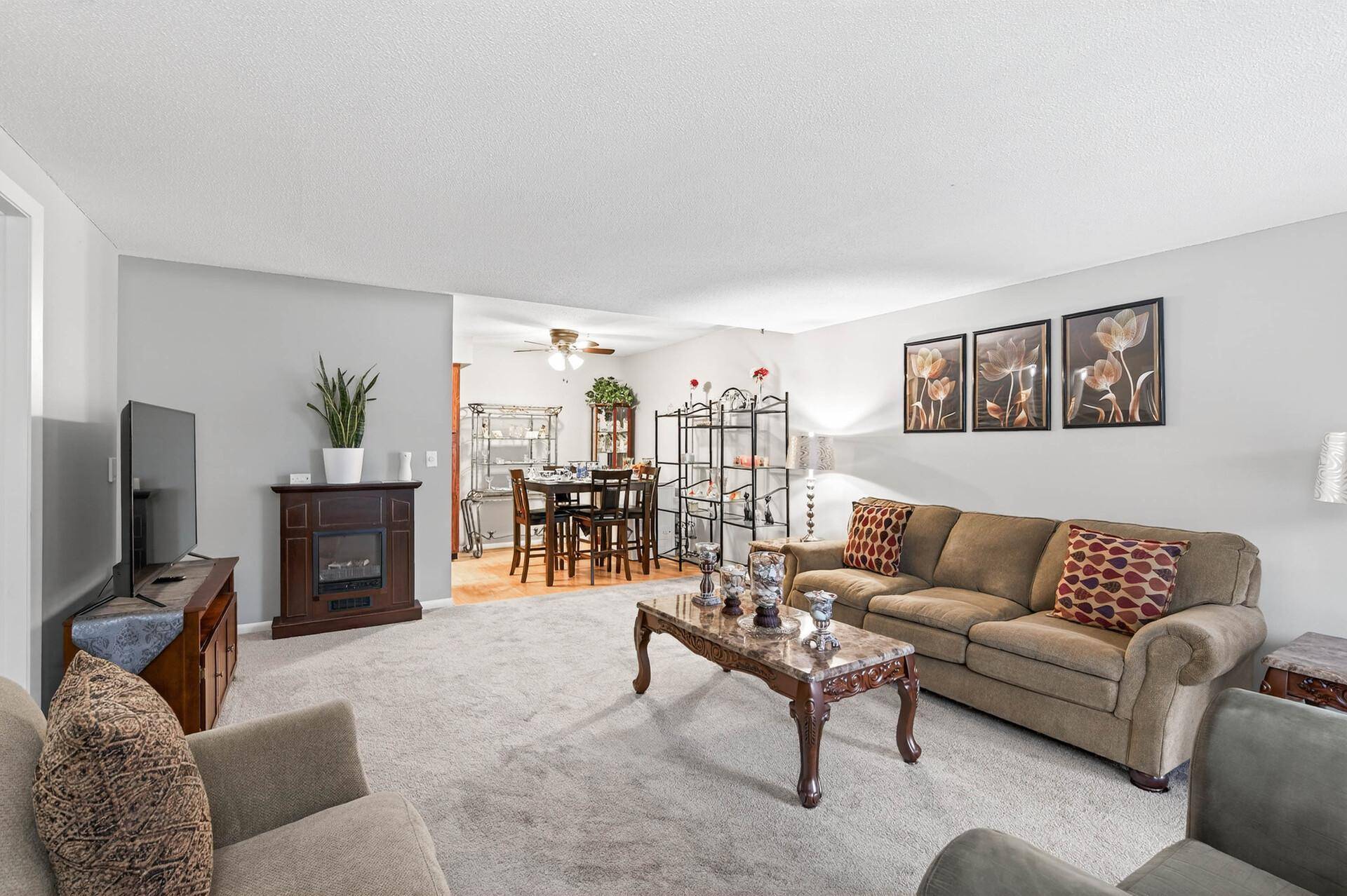 4207 Lakeside AVE N #137, Brooklyn Center, MN 55429