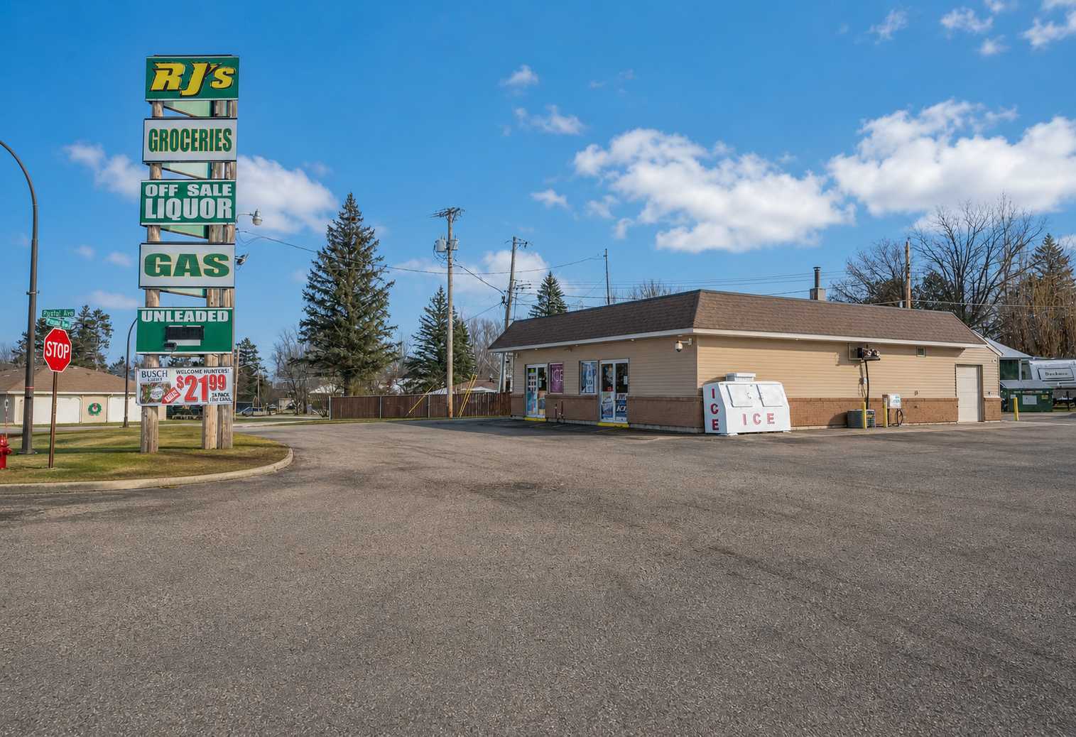 504 Powell AVE, Coleraine, MN 55722