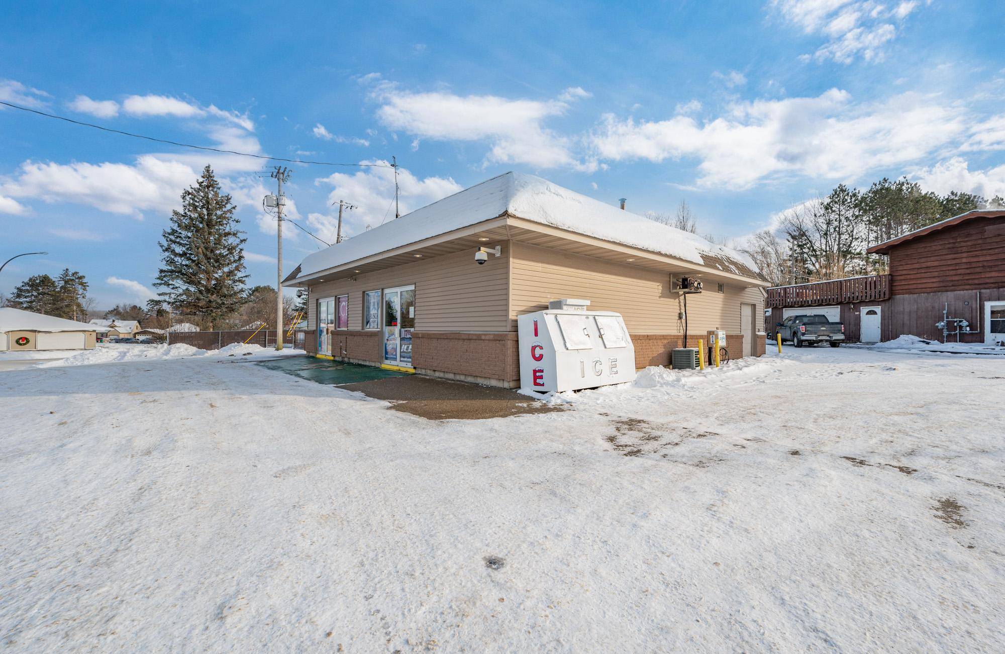 504 Powell AVE, Coleraine, MN 55722