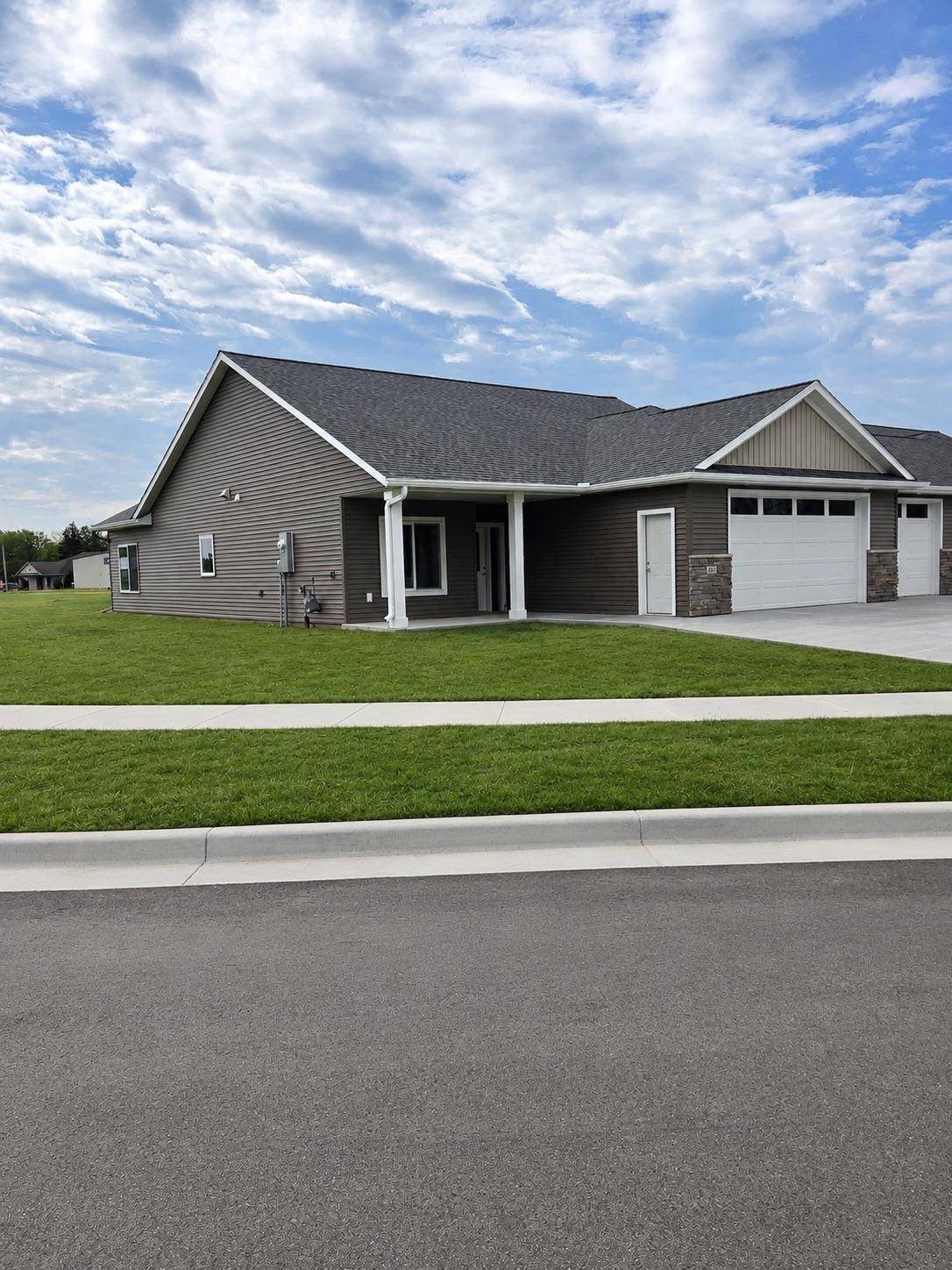 803 3rd AVE NW, Pine Island, MN 55963