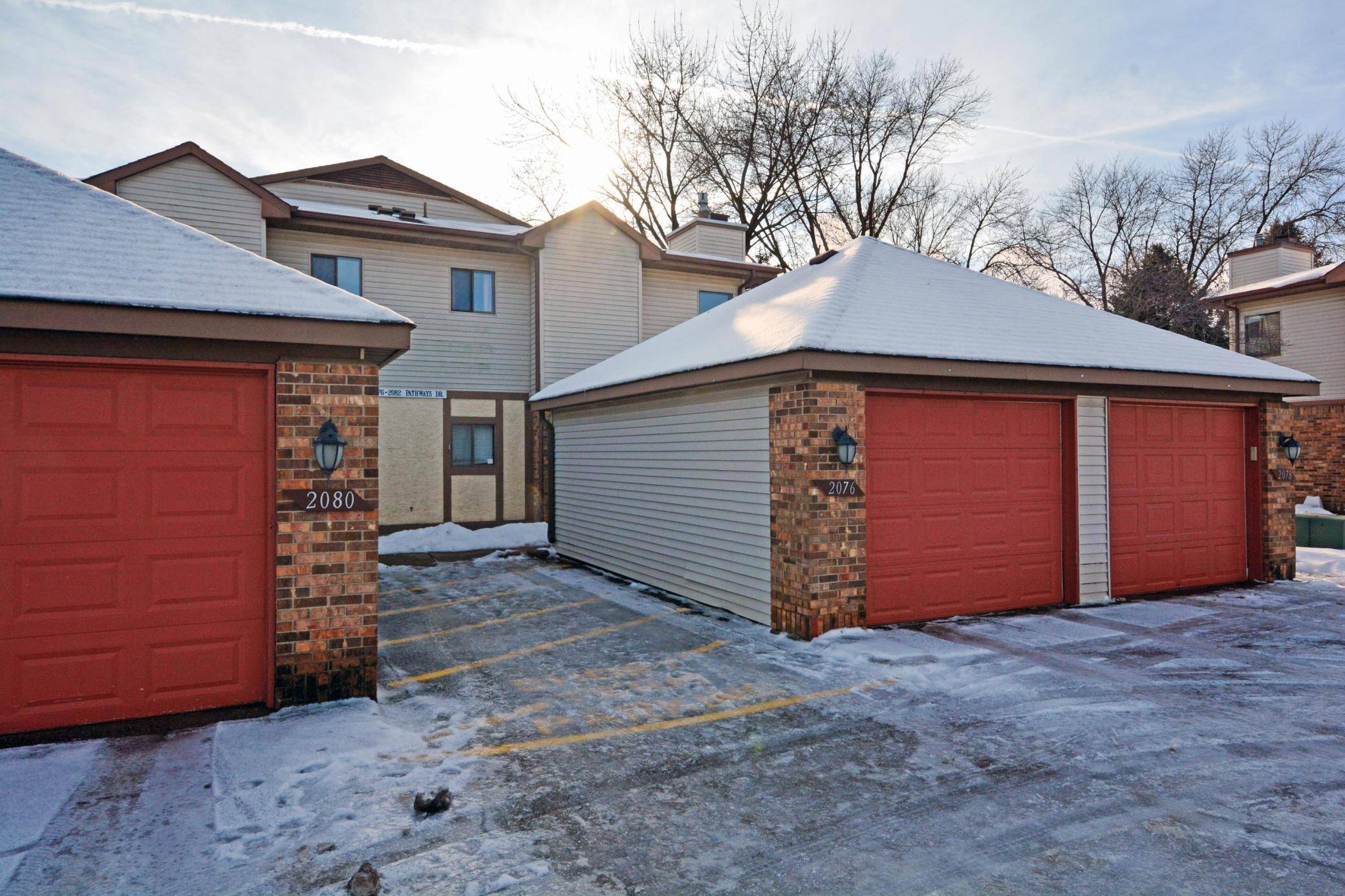 2076 Pathways DR #1, Saint Paul, MN 55119
