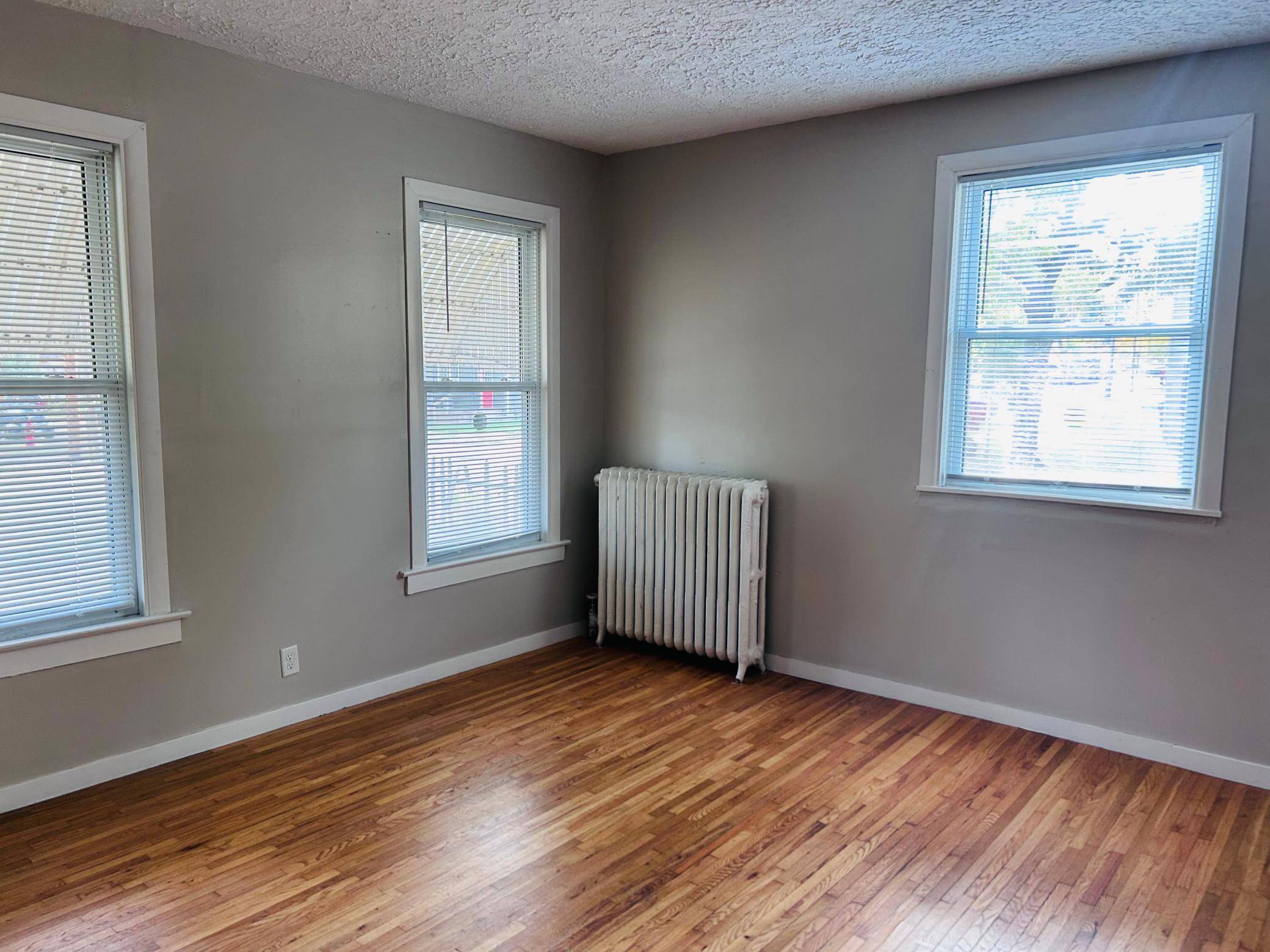 567 Livingston AVE, Saint Paul, MN 55107