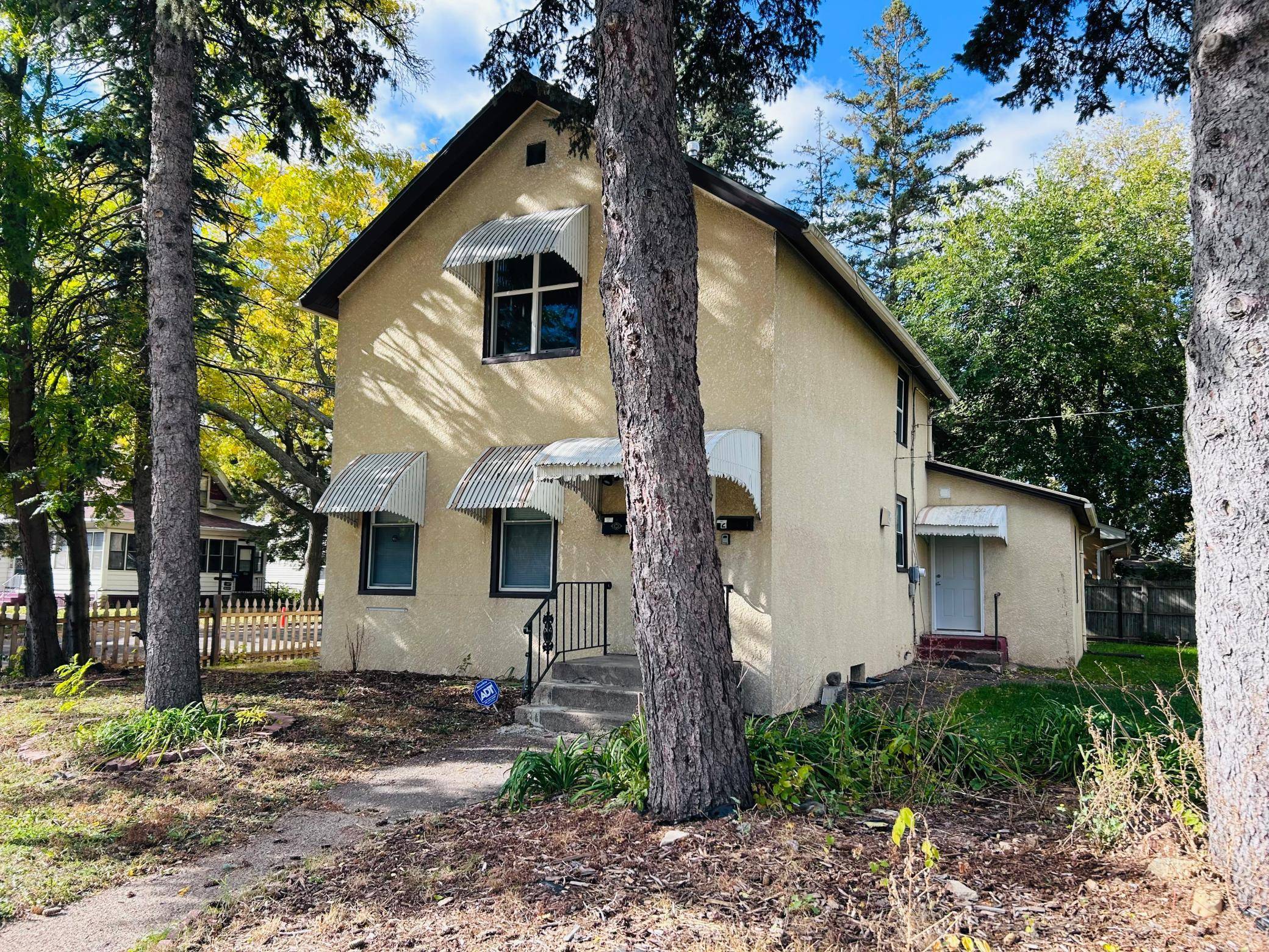 567 Livingston AVE, Saint Paul, MN 55107