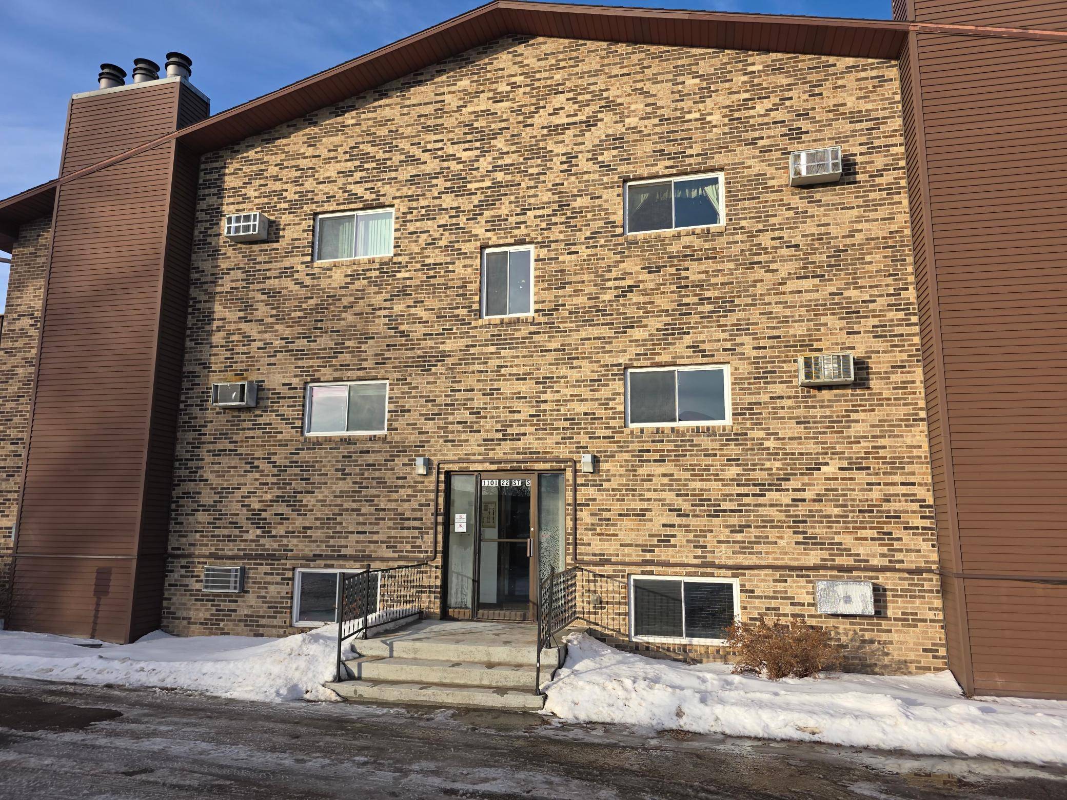 1101 22nd ST S #C6, Fargo, ND 58103