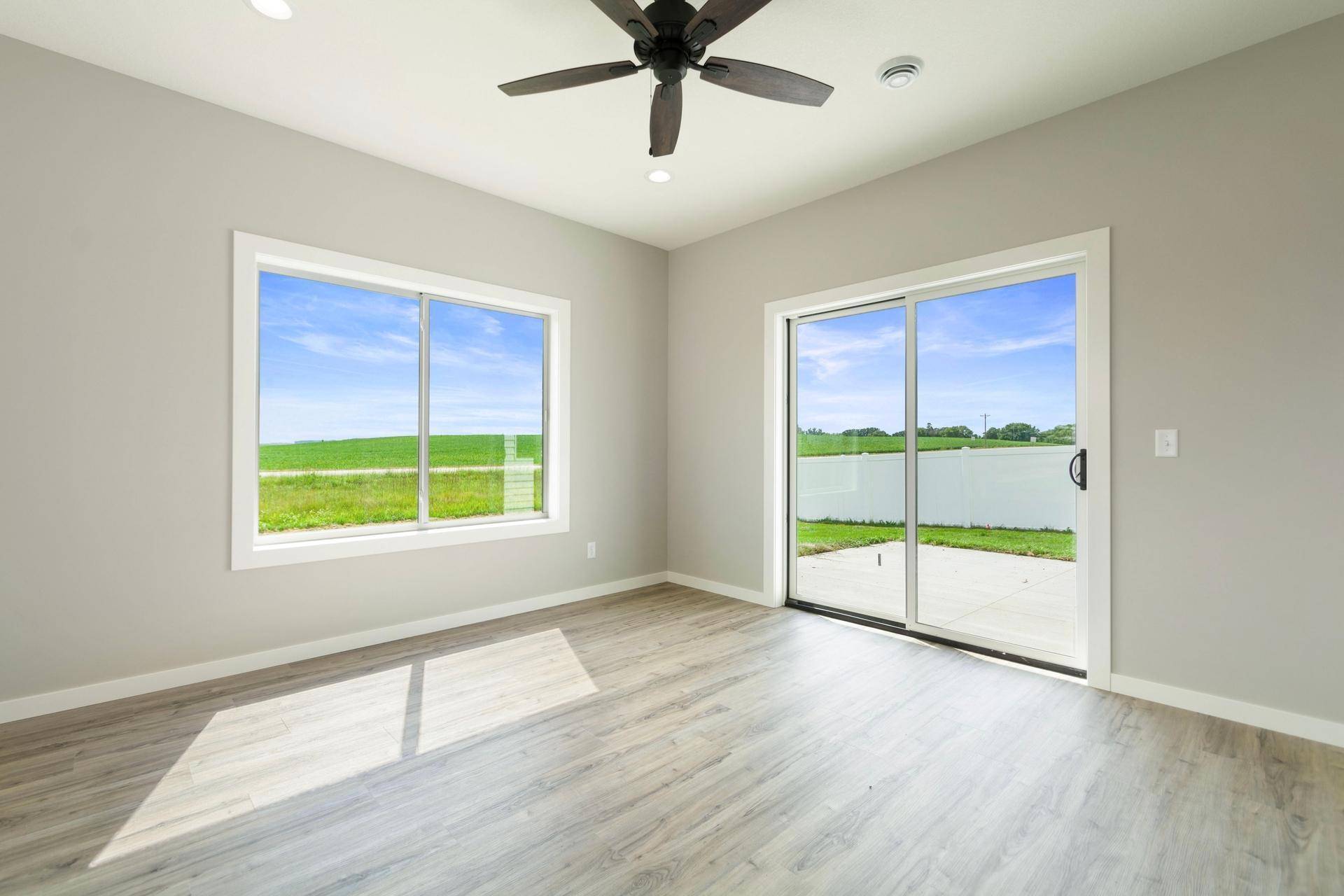 1534 9th AVE SW, Hutchinson, MN 55350