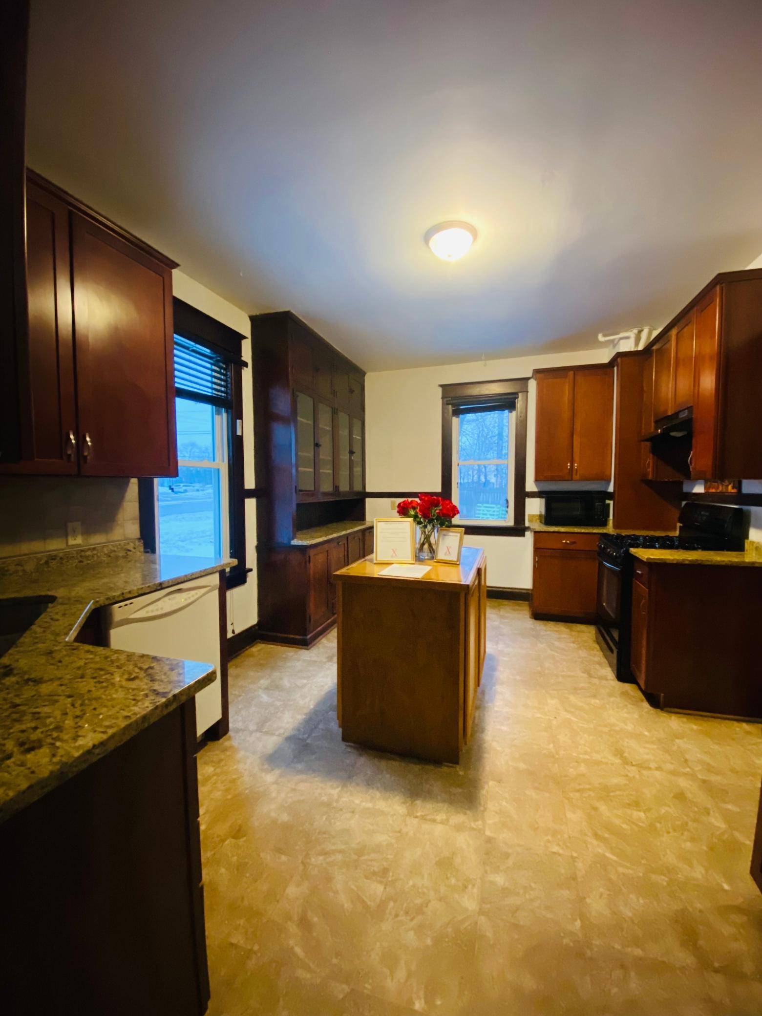 607 Topping ST, Saint Paul, MN 55103