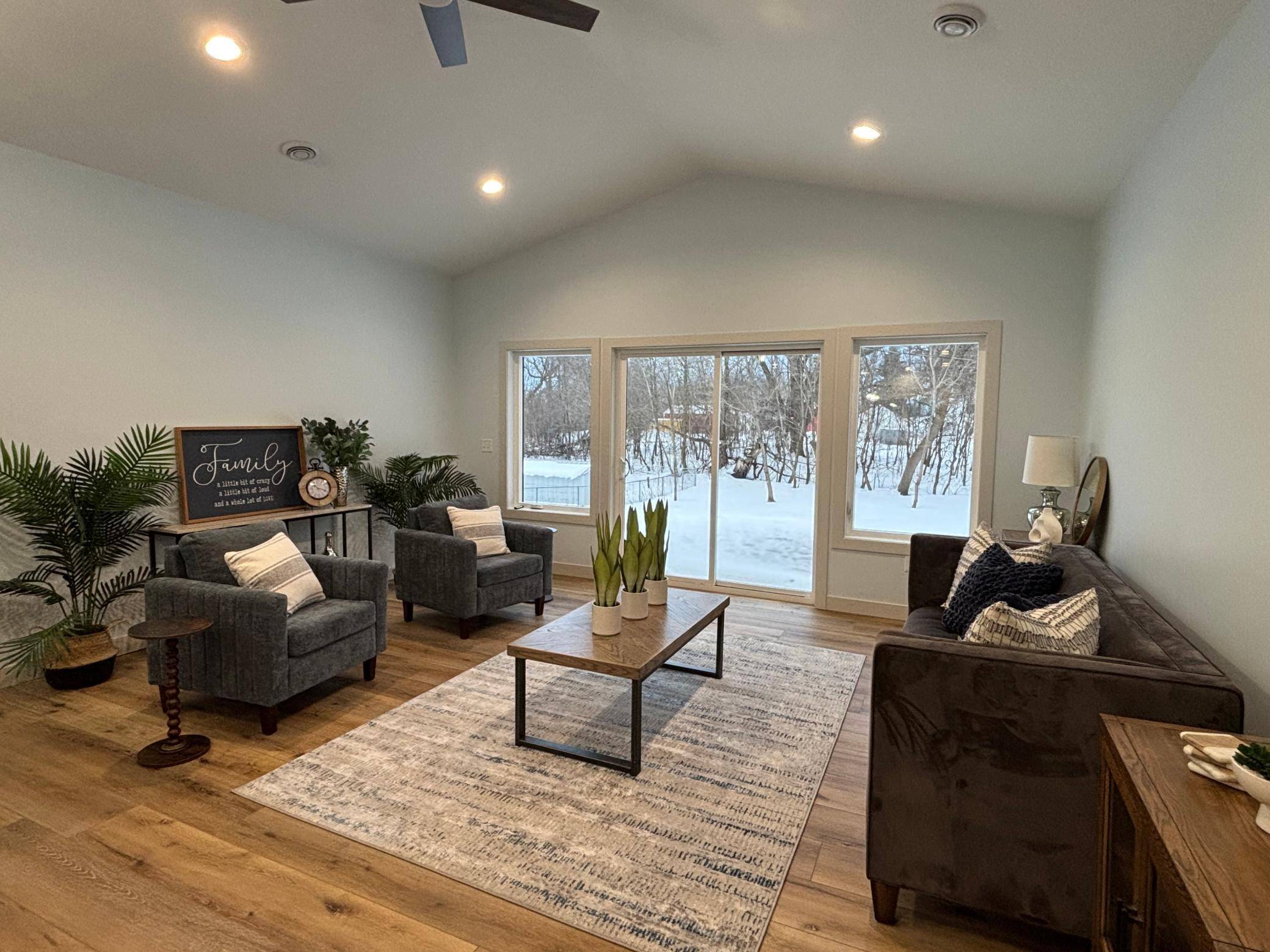 16 Tower ST, Kensington, MN 56343