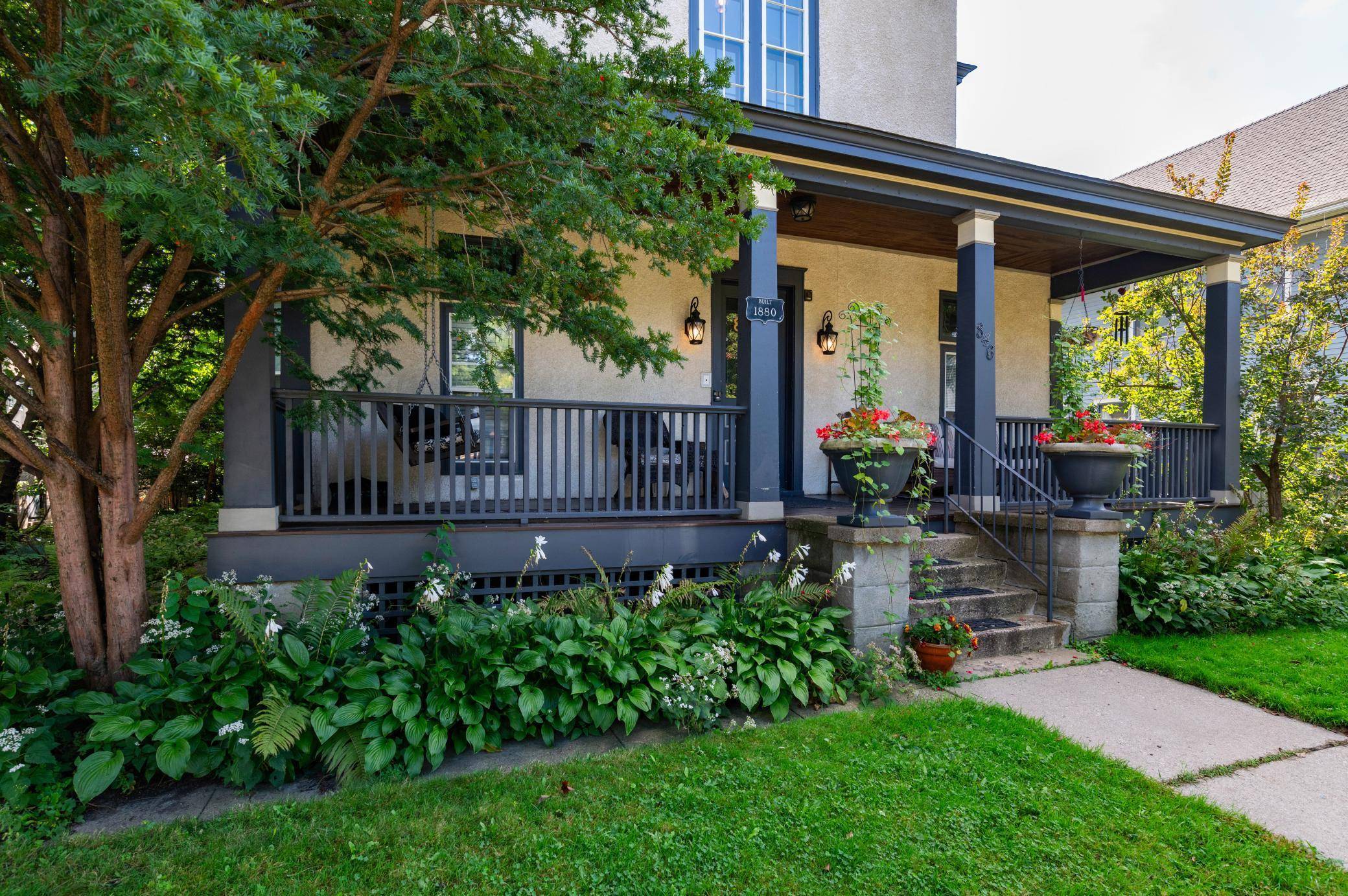 846 Lincoln AVE, Saint Paul, MN 55105