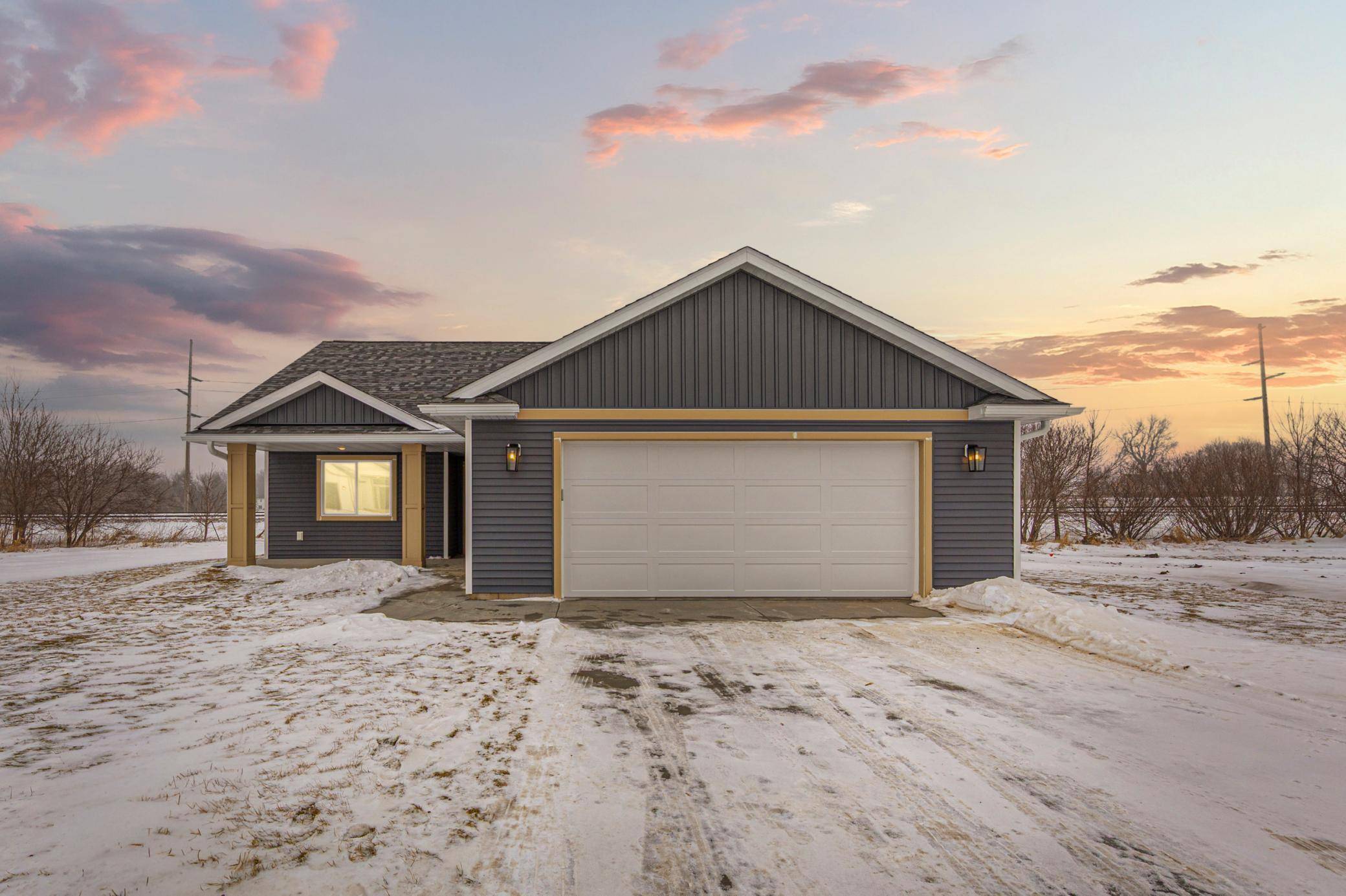 804 2nd St SE, Dodge Center, MN 55927