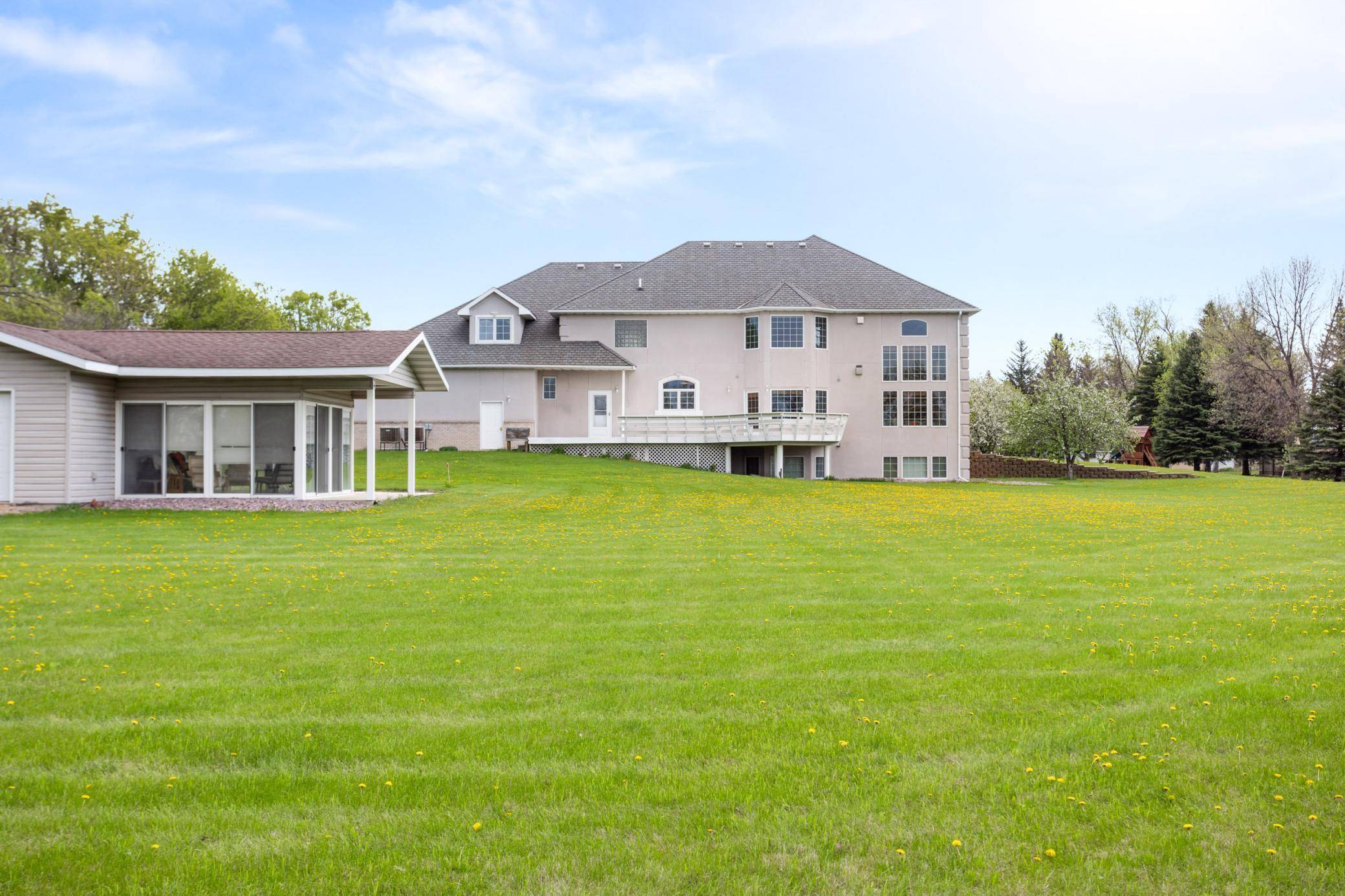 1407 15th ST N, Wahpeton, ND 58075