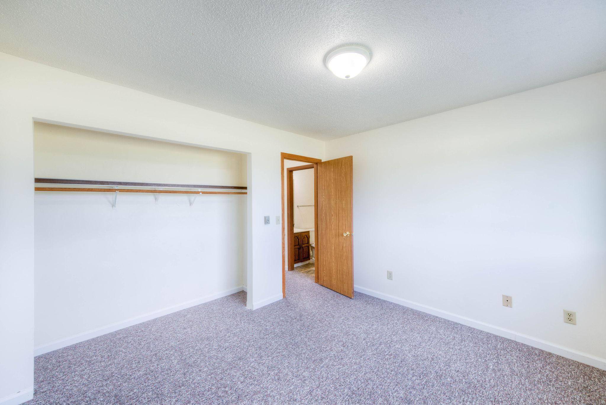 18 NE Schmitz ST, Adams, MN 55909