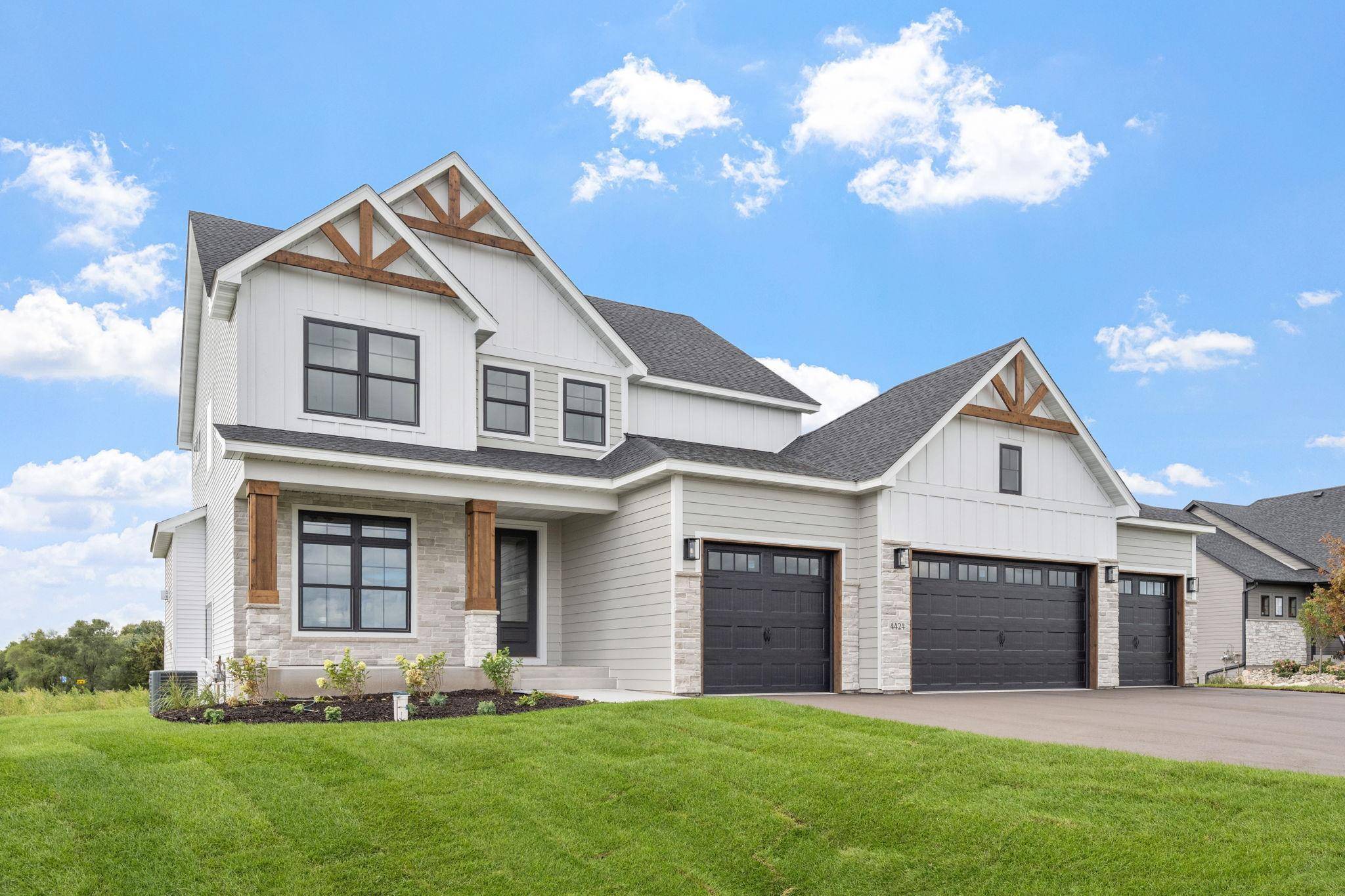 17855 Urbank ST NE, Ham Lake, MN 55304