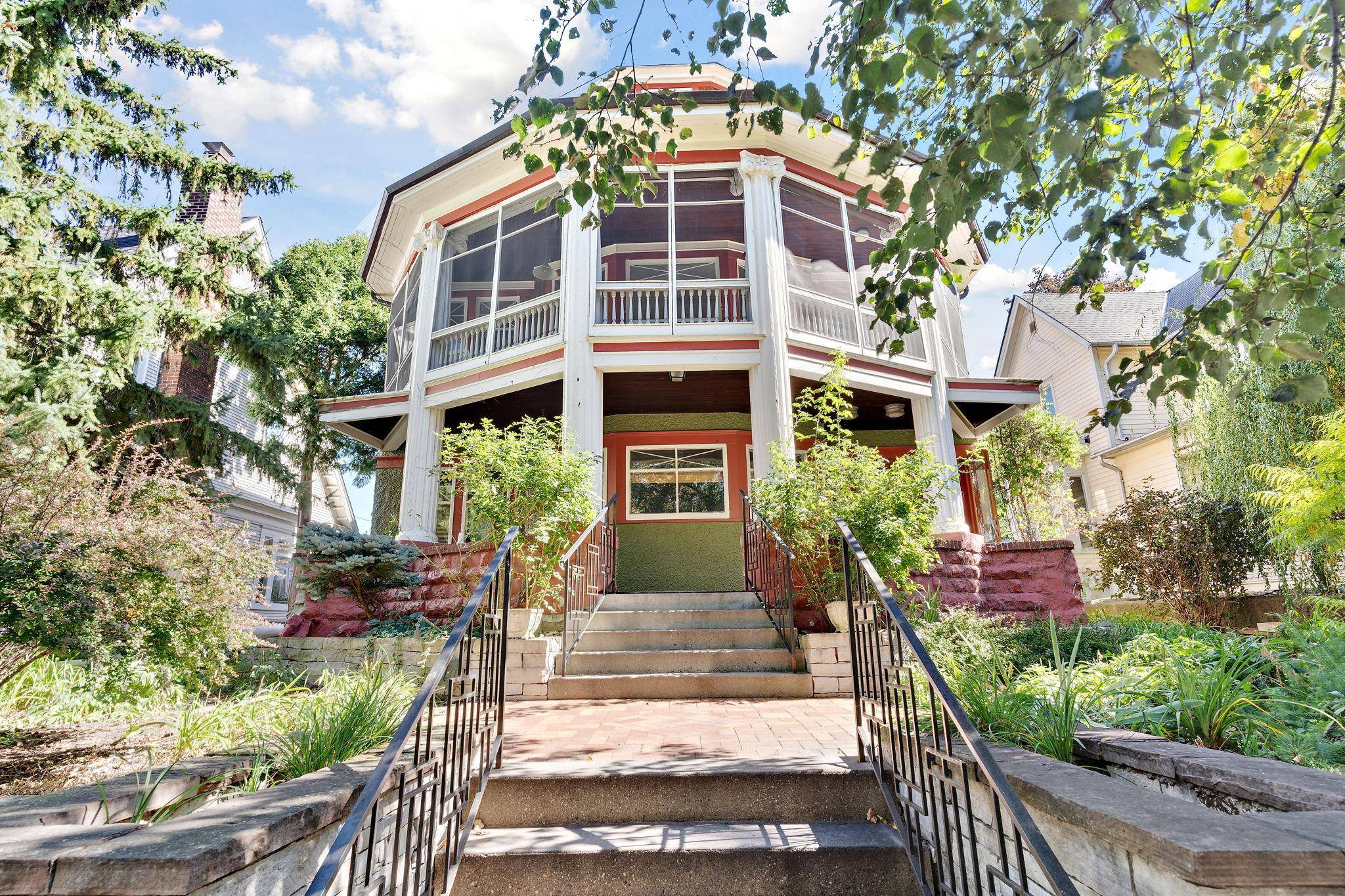 3013 James AVE S, Minneapolis, MN 55408