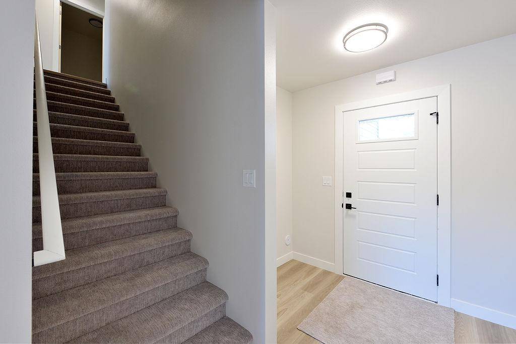 1018 3rd AVE N, Moorhead, MN 56560