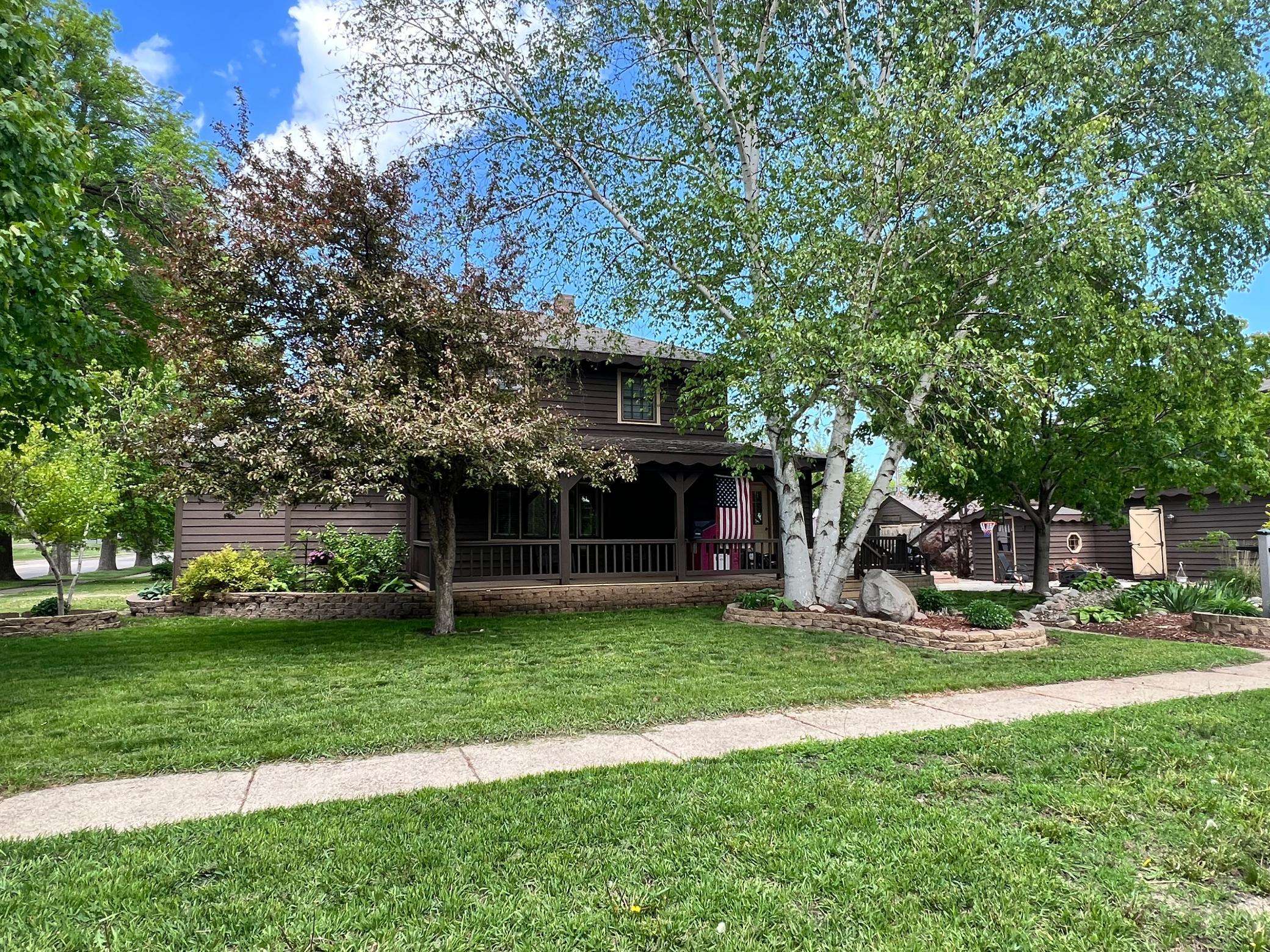 806 1st AVE, Madison, MN 56256