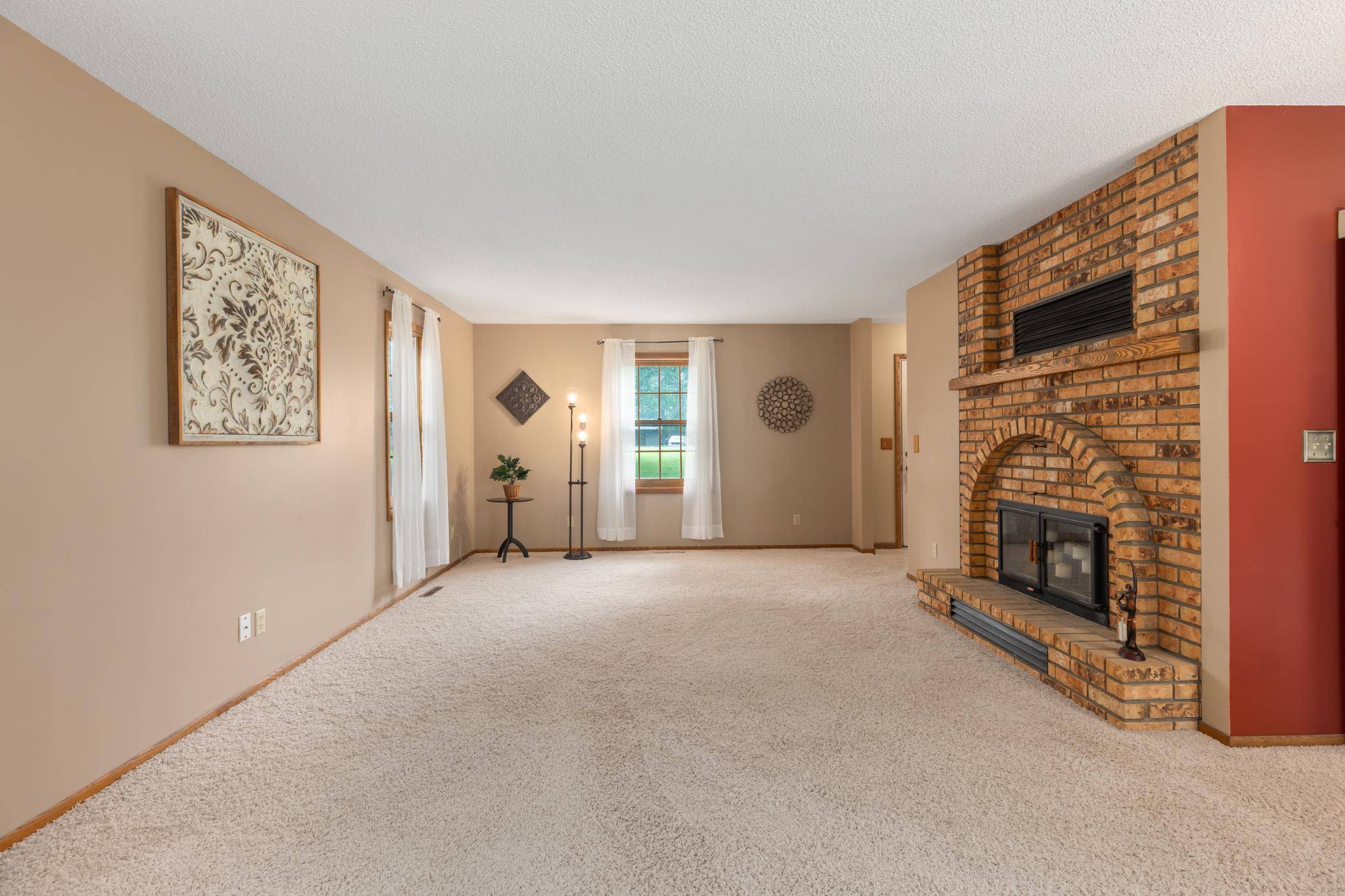 8378 Red Pine CIR, Baxter, MN 56425