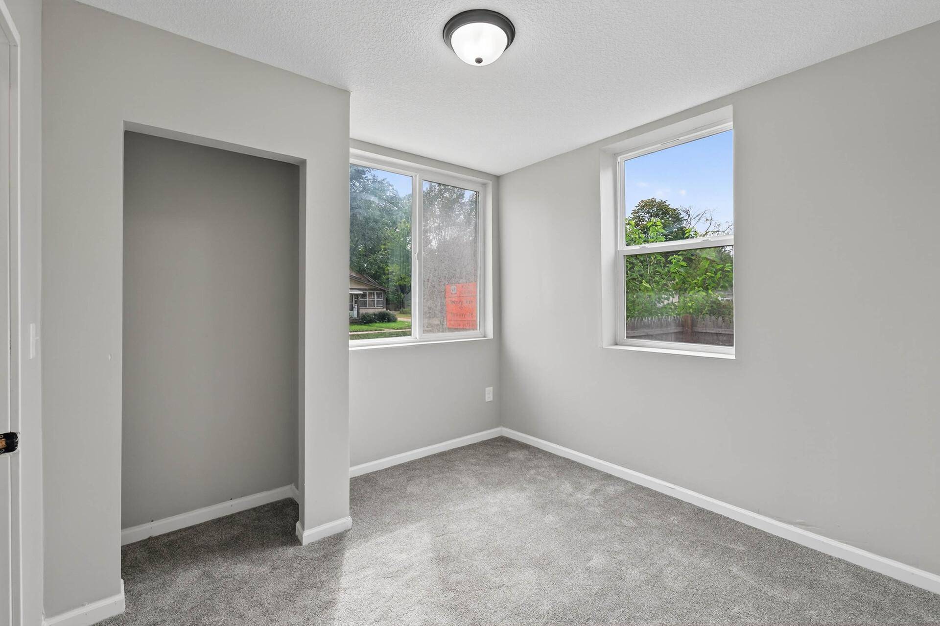 1235 Minnehaha AVE E, Saint Paul, MN 55106
