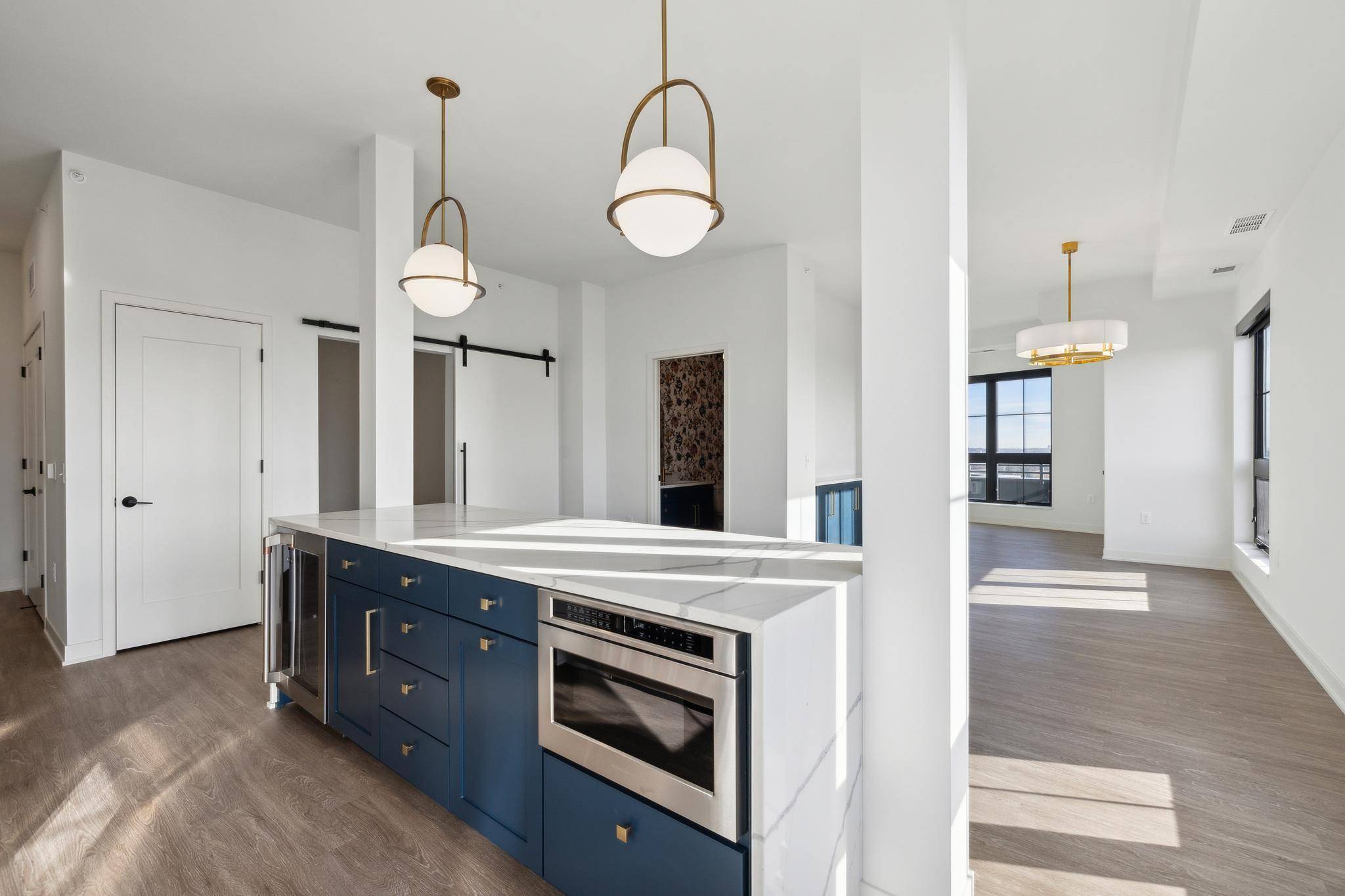 4917 Eden AVE #718, Edina, MN 55424